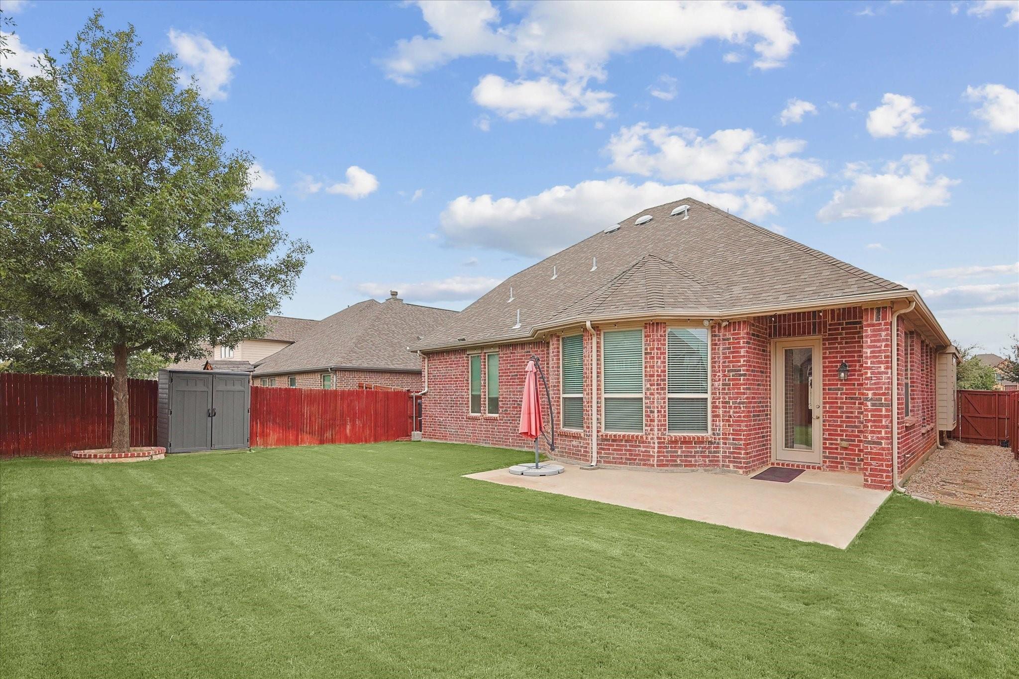 main property photo 30