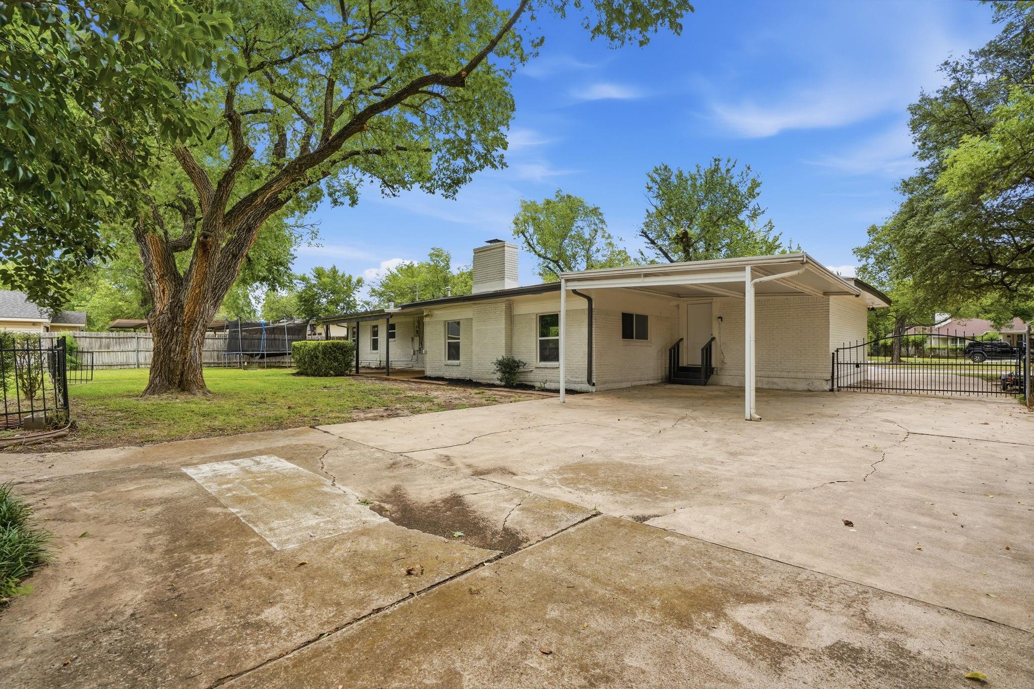 main property photo 33