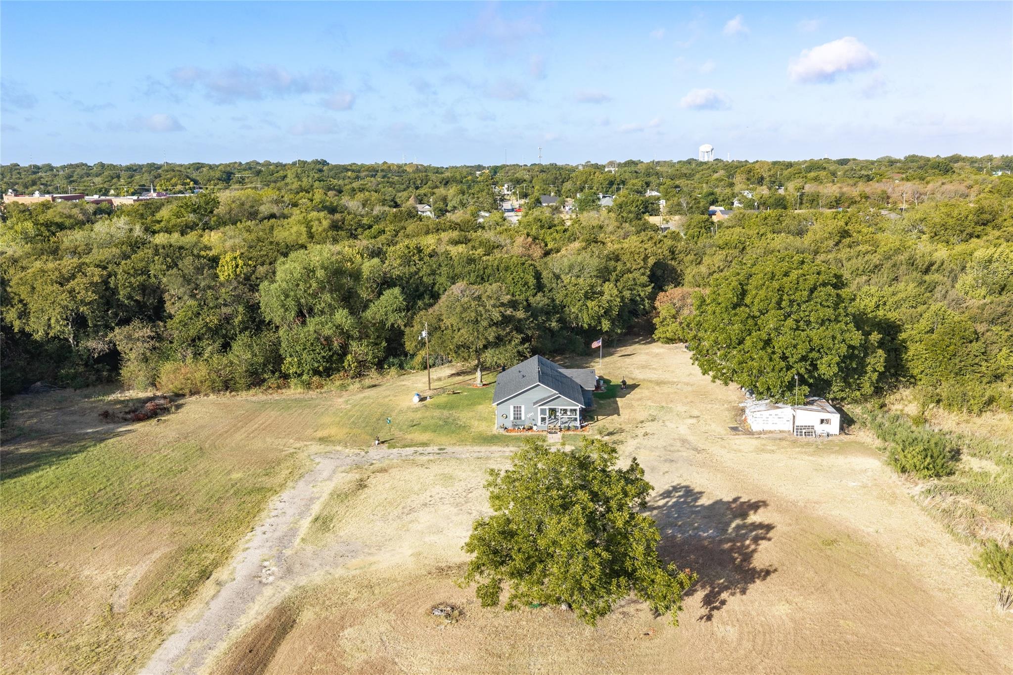 main property photo 11