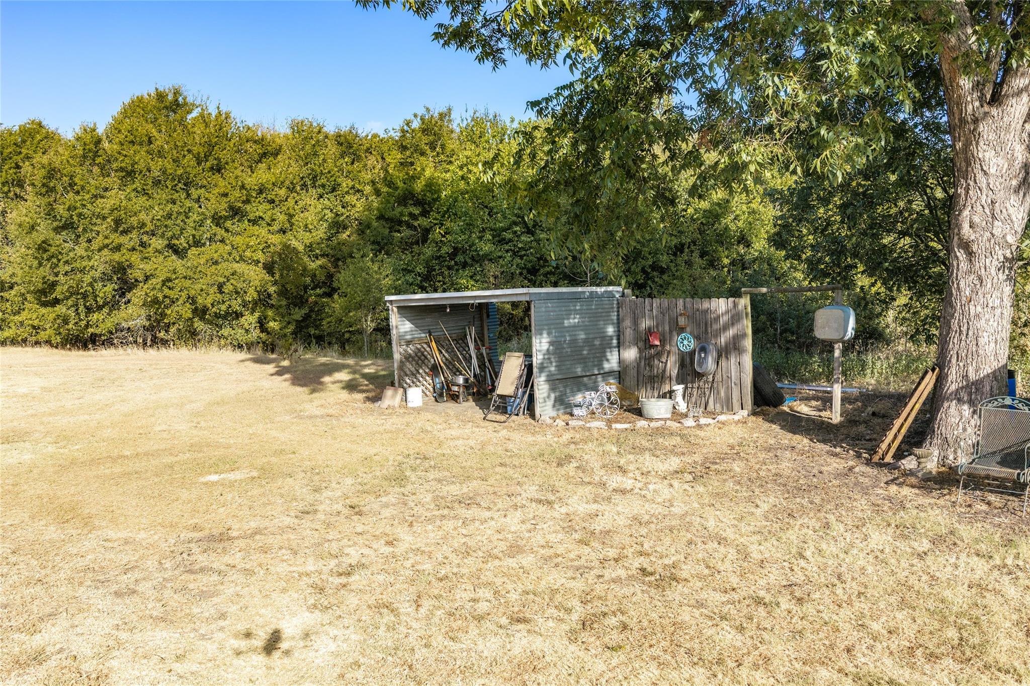 main property photo 31