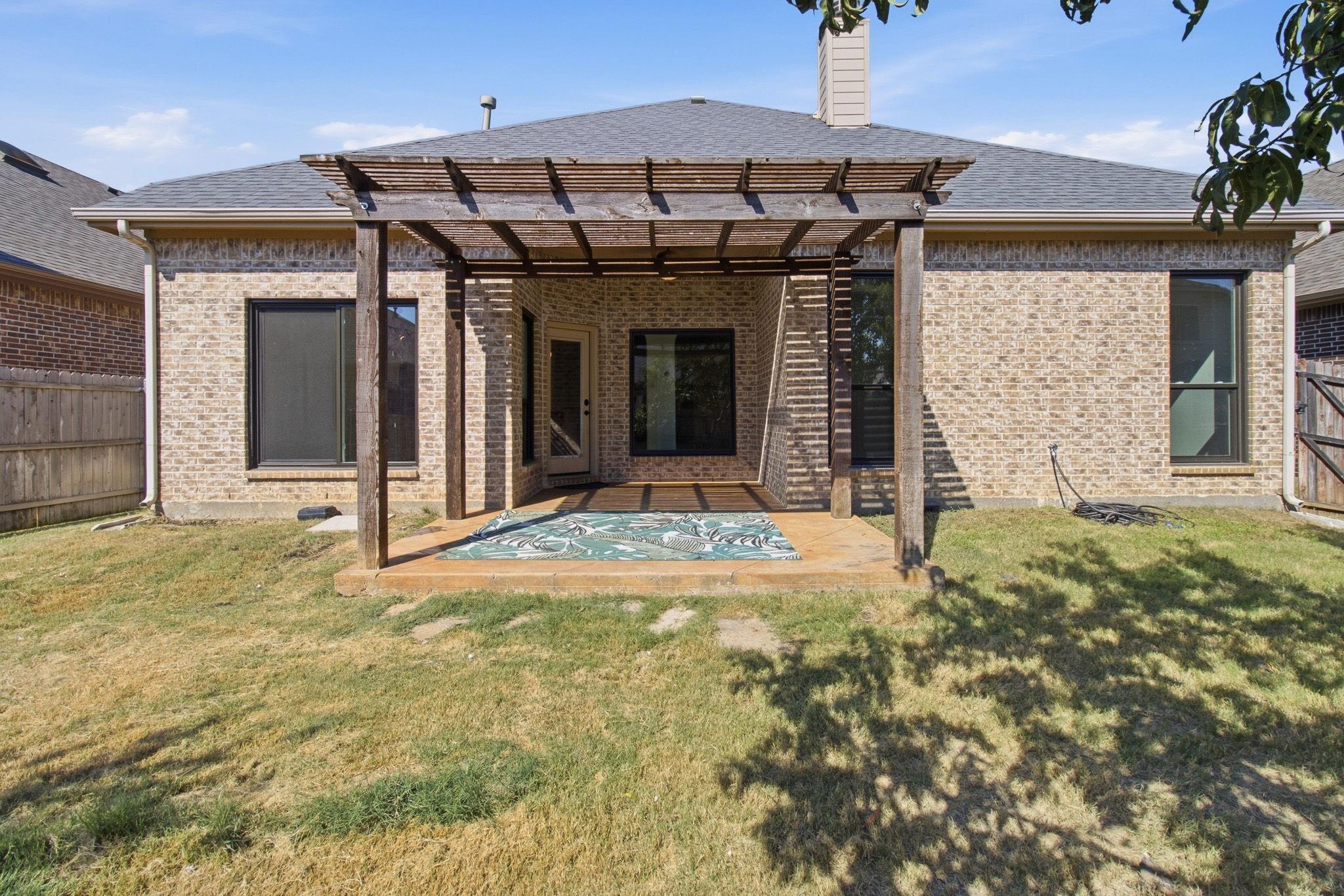 main property photo 34