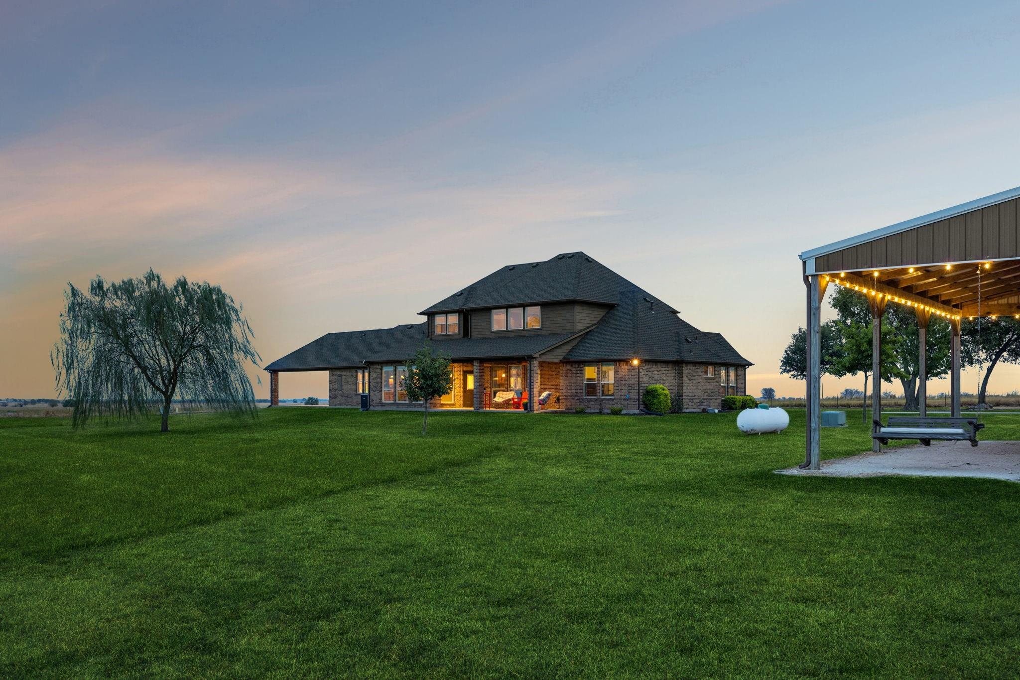 main property photo 2
