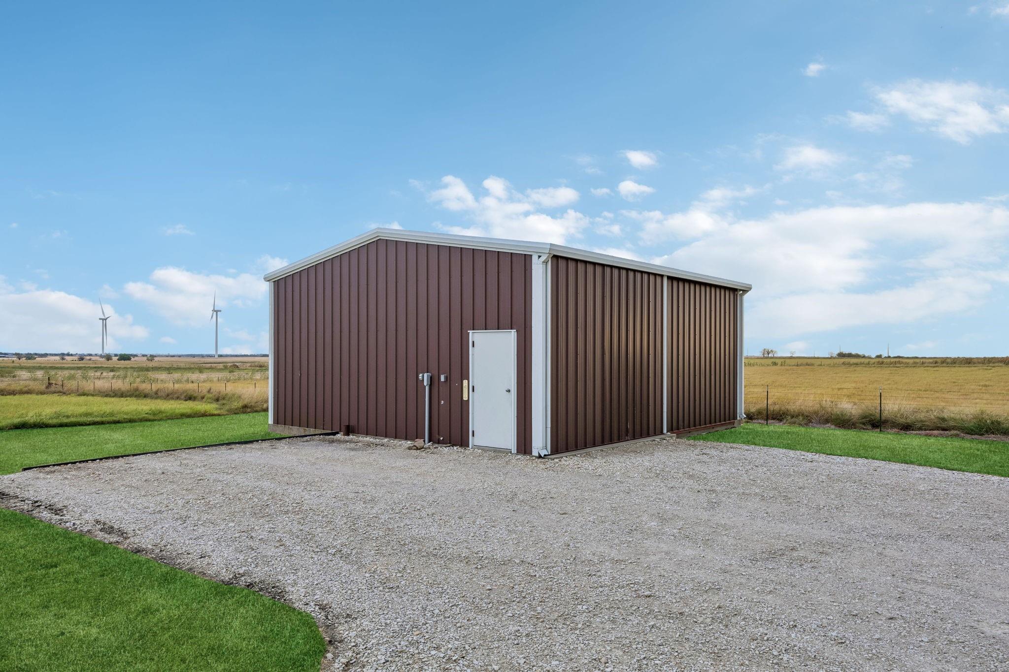 main property photo 32