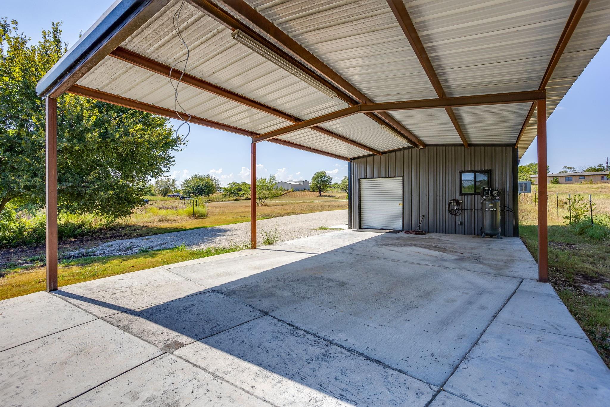 main property photo 30
