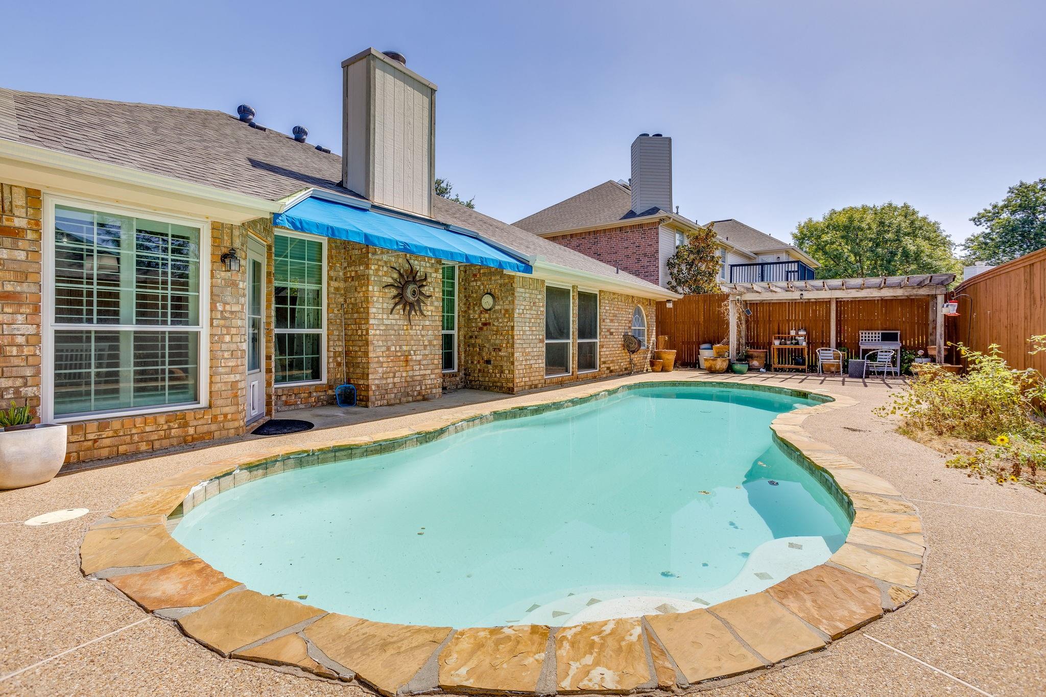 main property photo 33