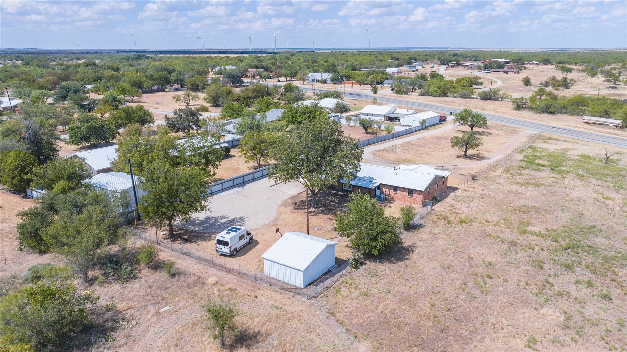 main property photo 33