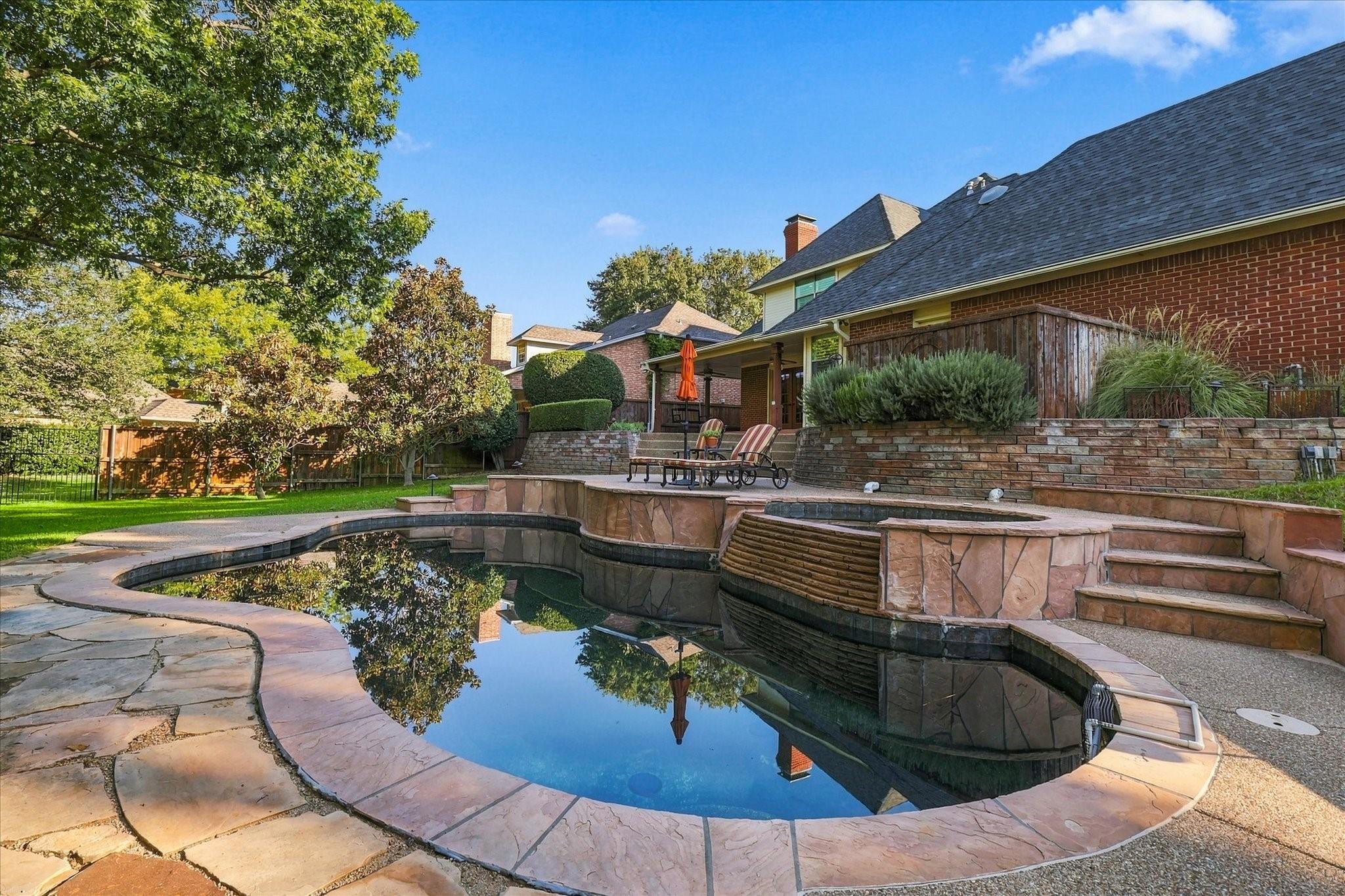 main property photo 31