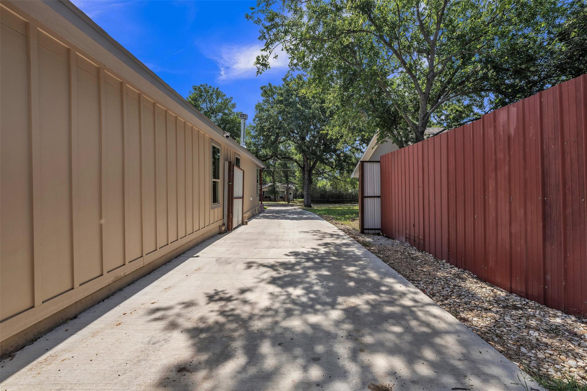 main property photo 26