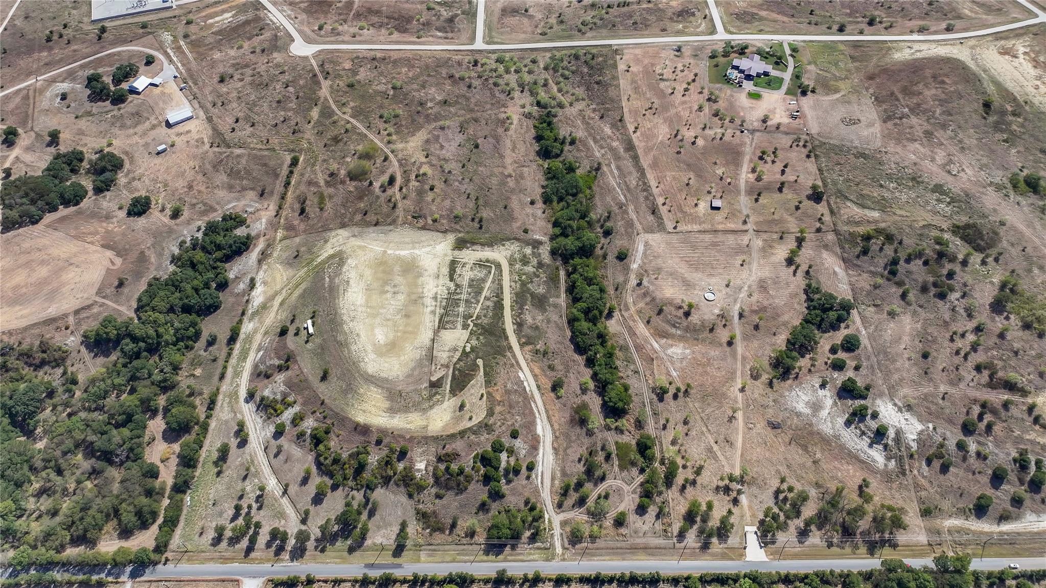 main property photo 17