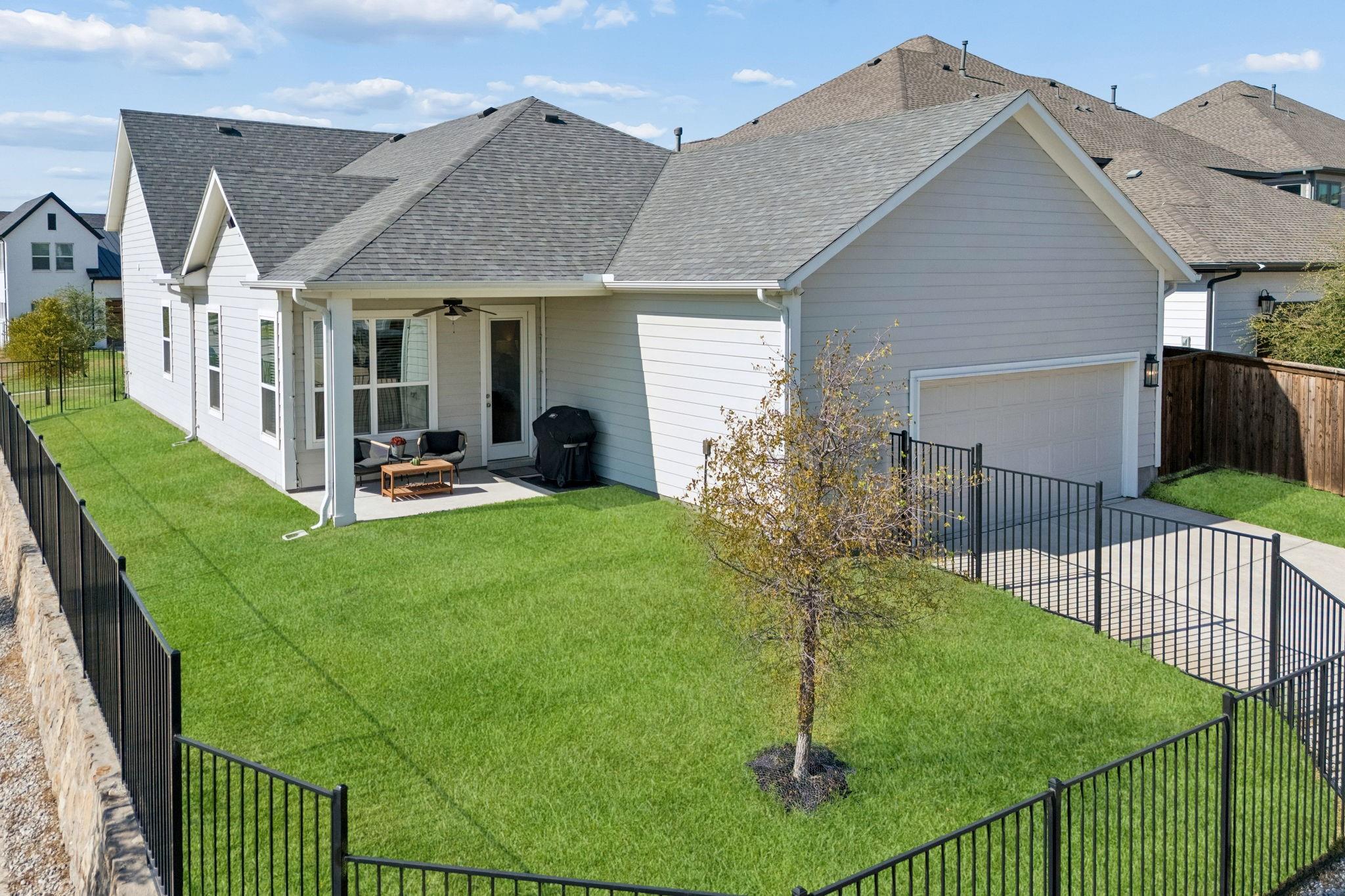 main property photo 29