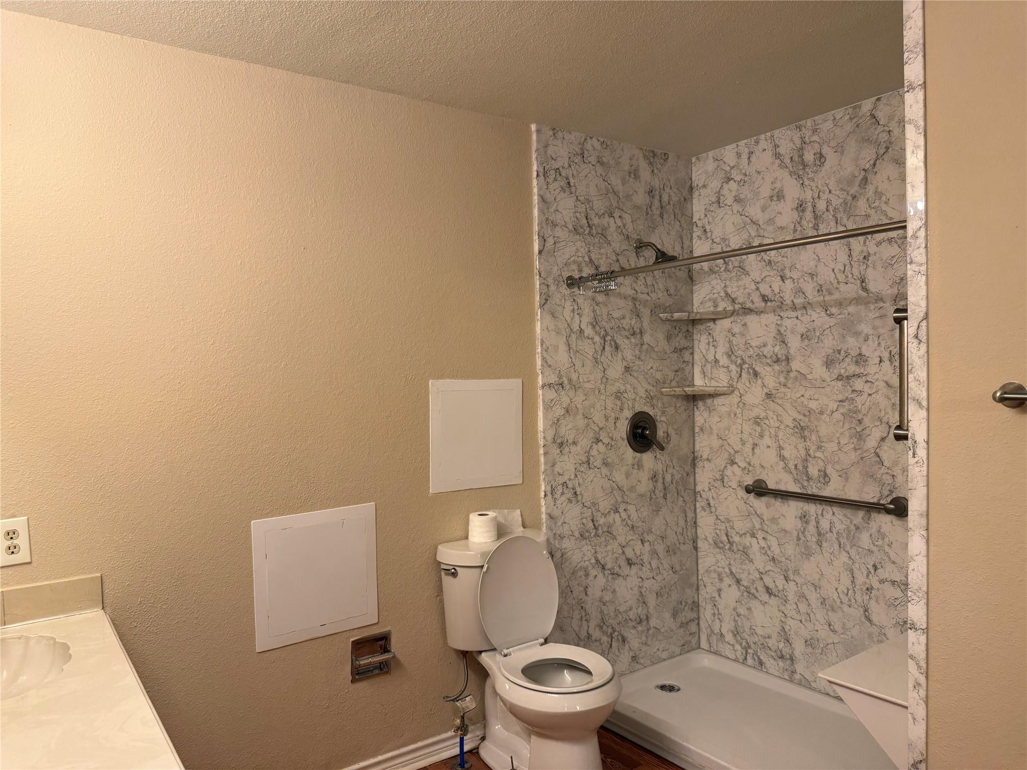 main property photo 18
