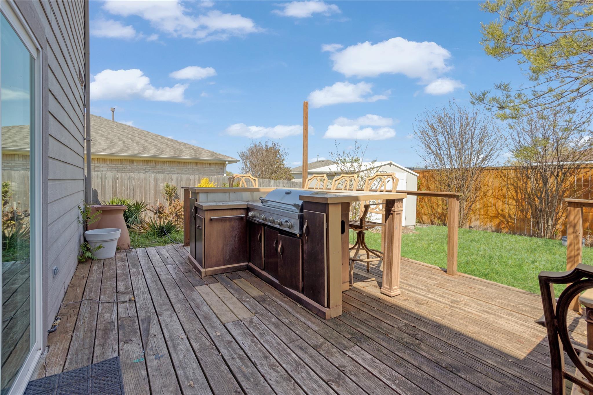main property photo 18