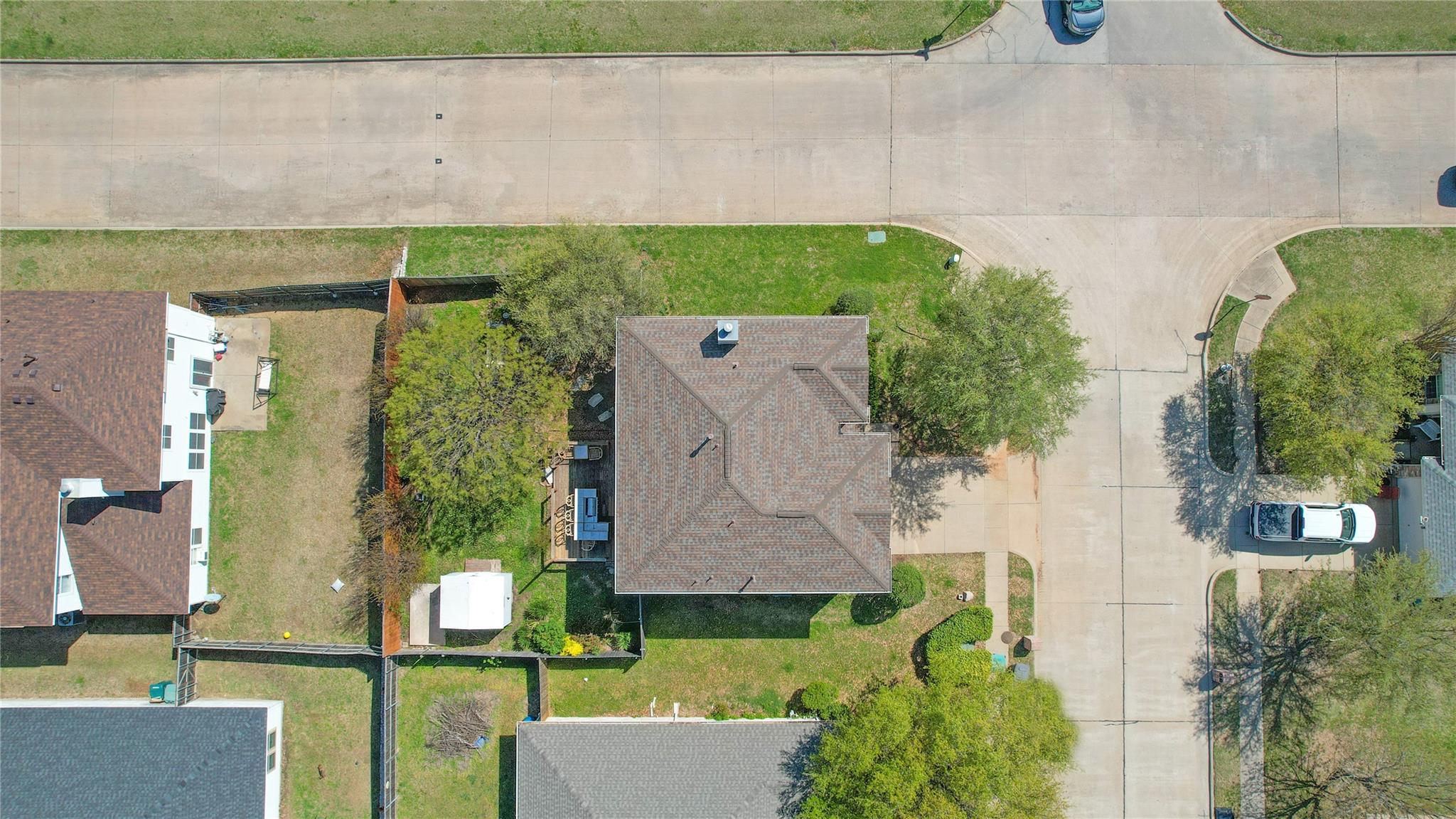 main property photo 33