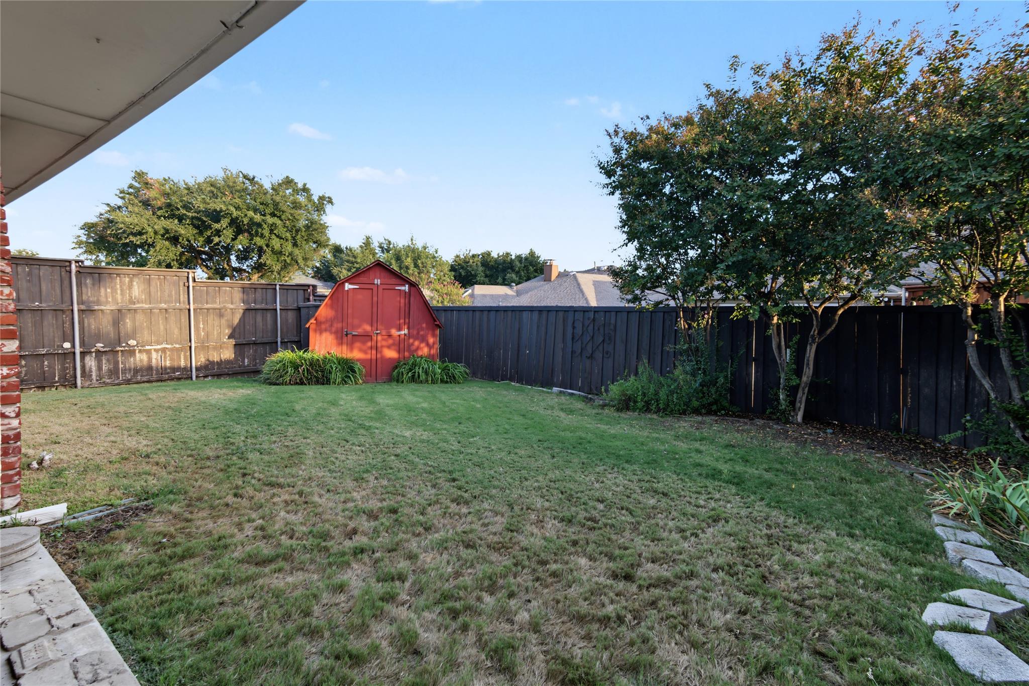 main property photo 32