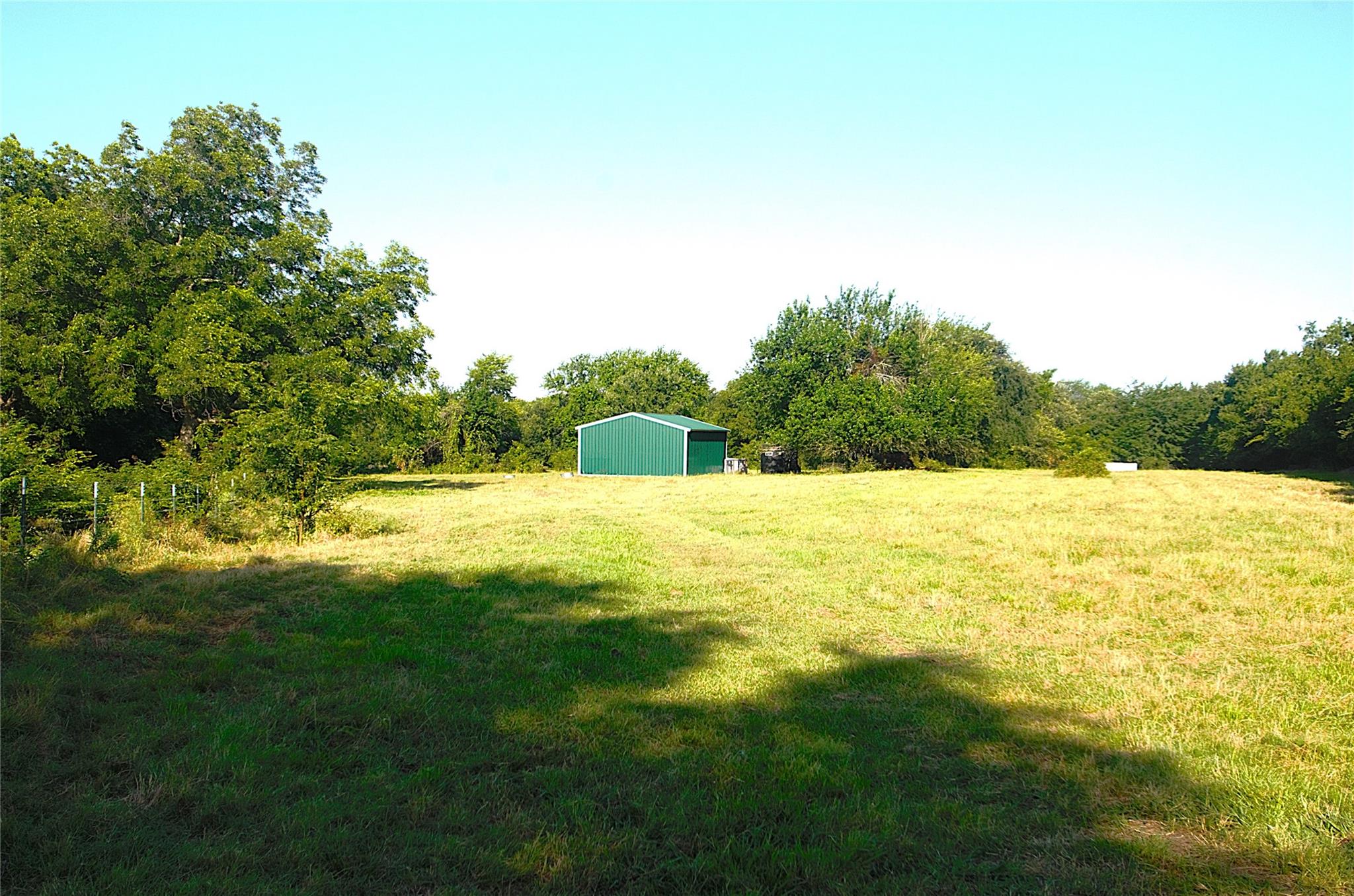 main property photo 14