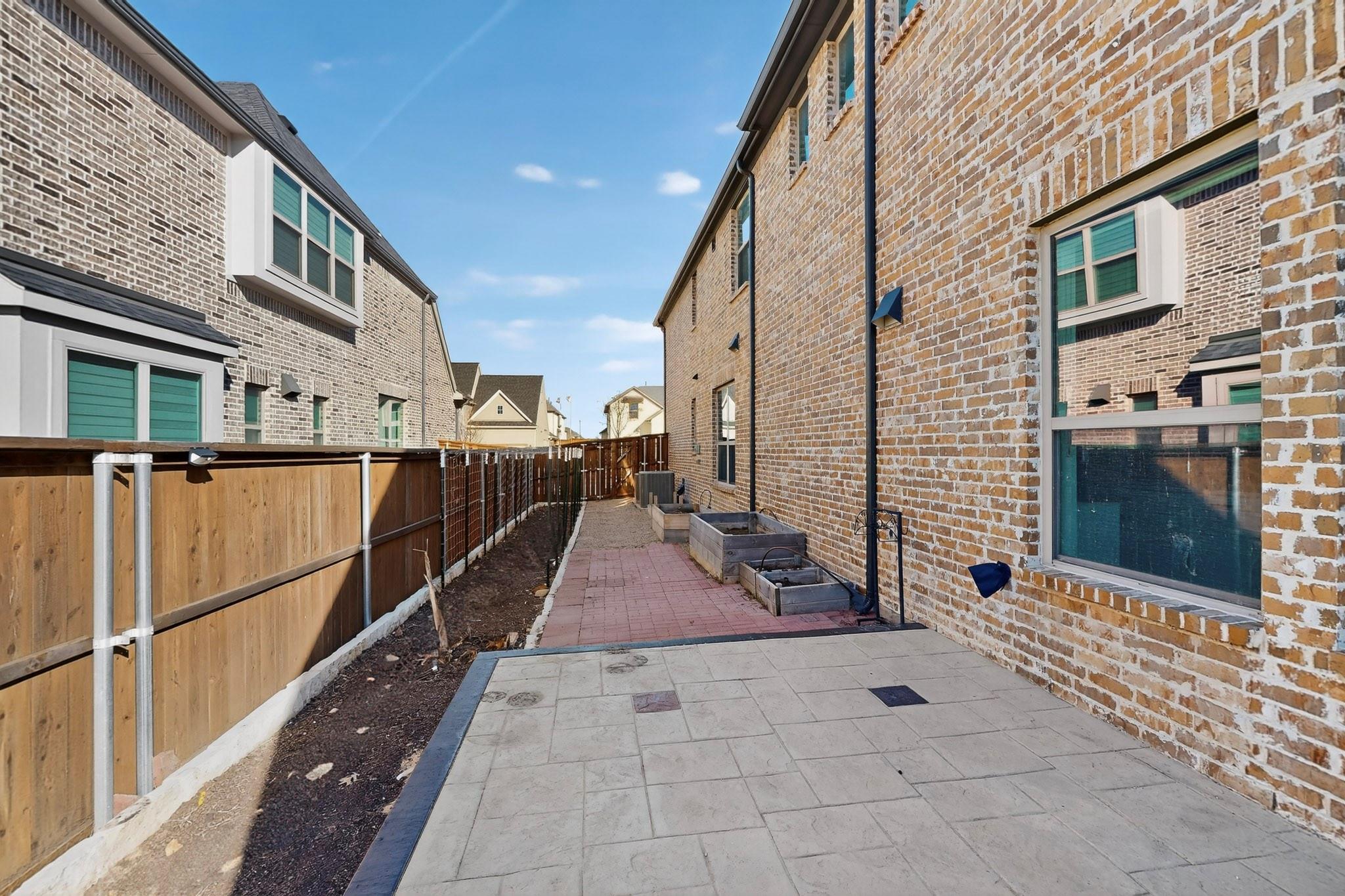 main property photo 29
