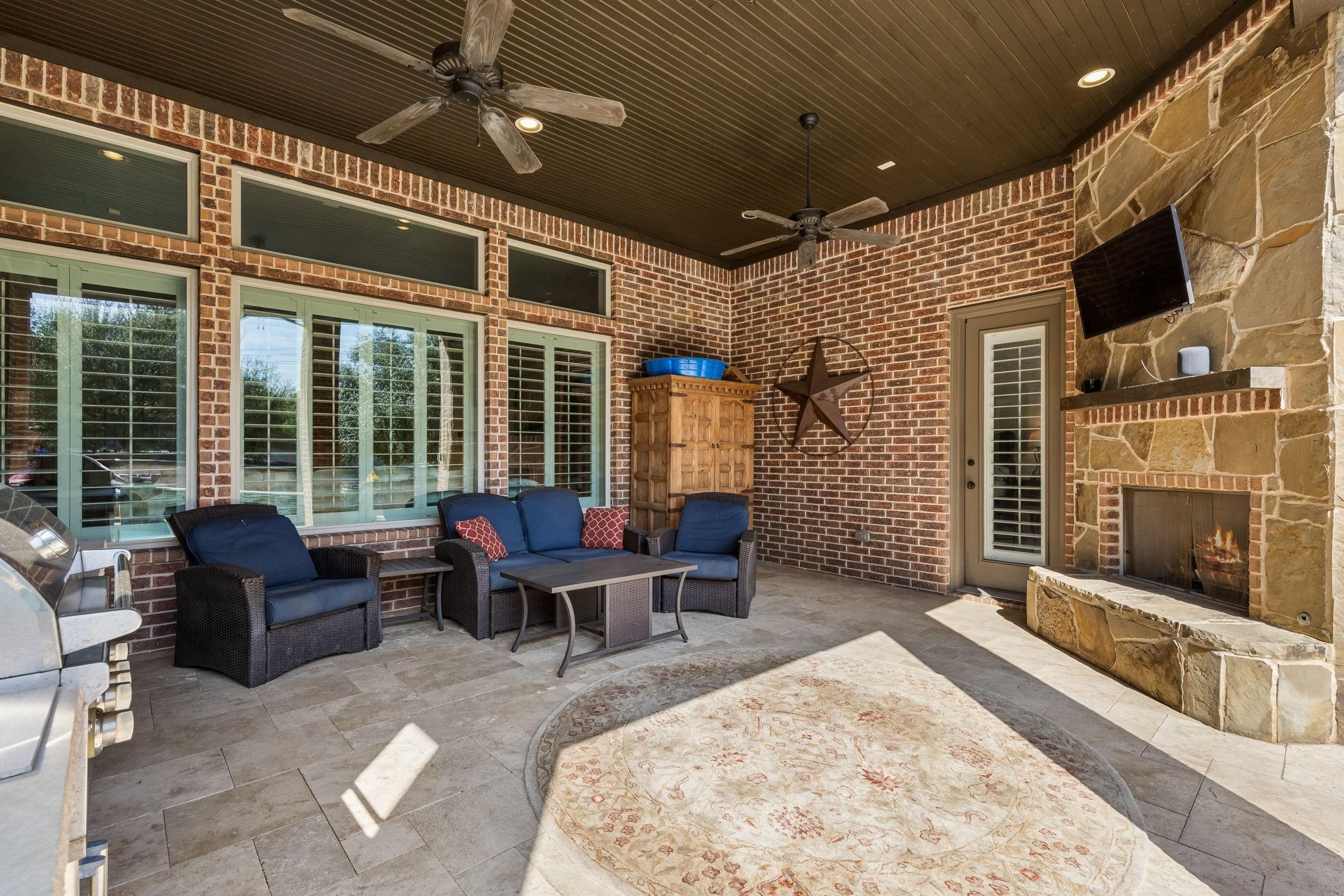 main property photo 30