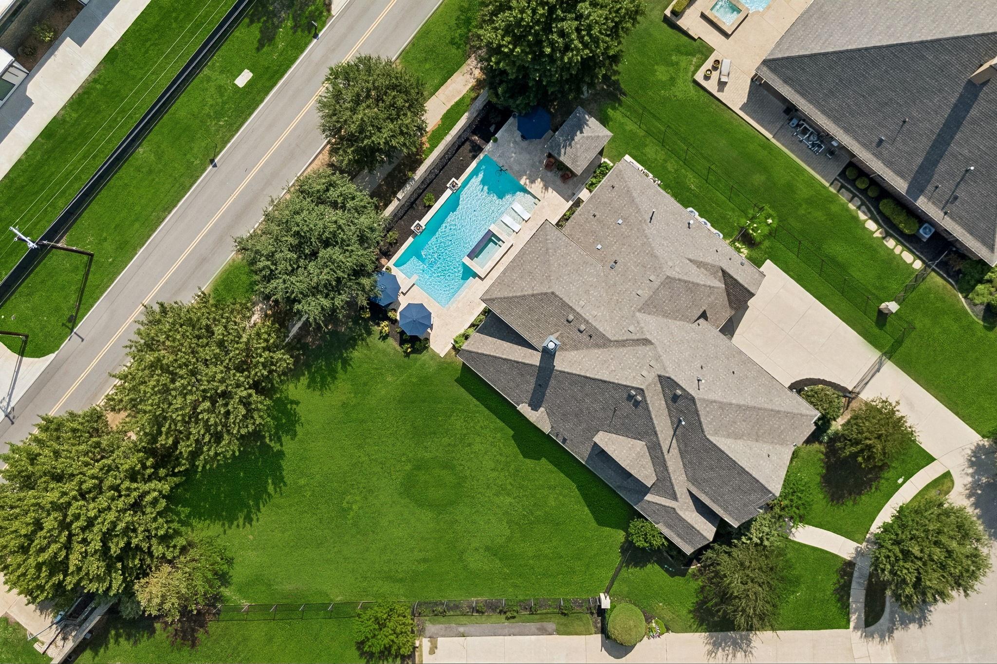 main property photo 38