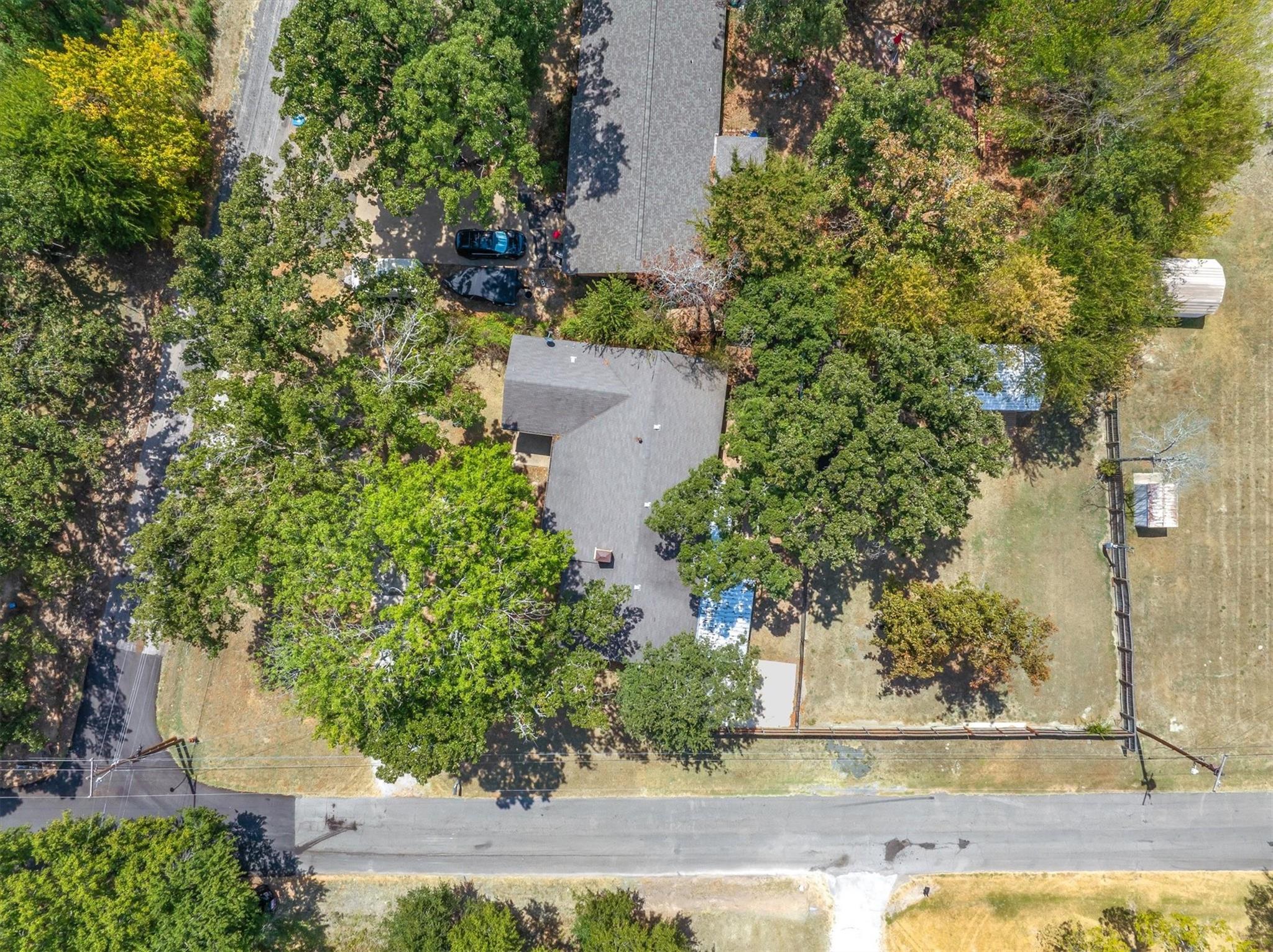 main property photo 34