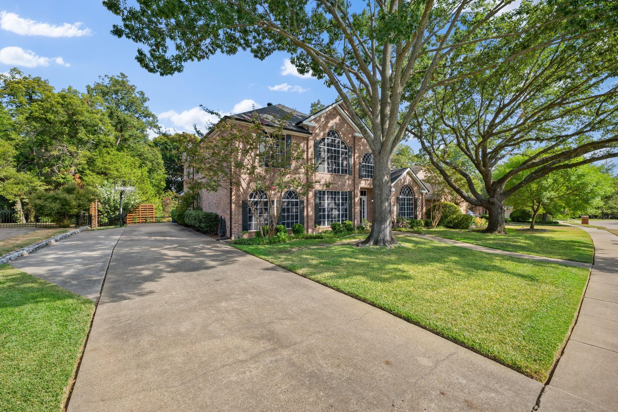 main property photo 37