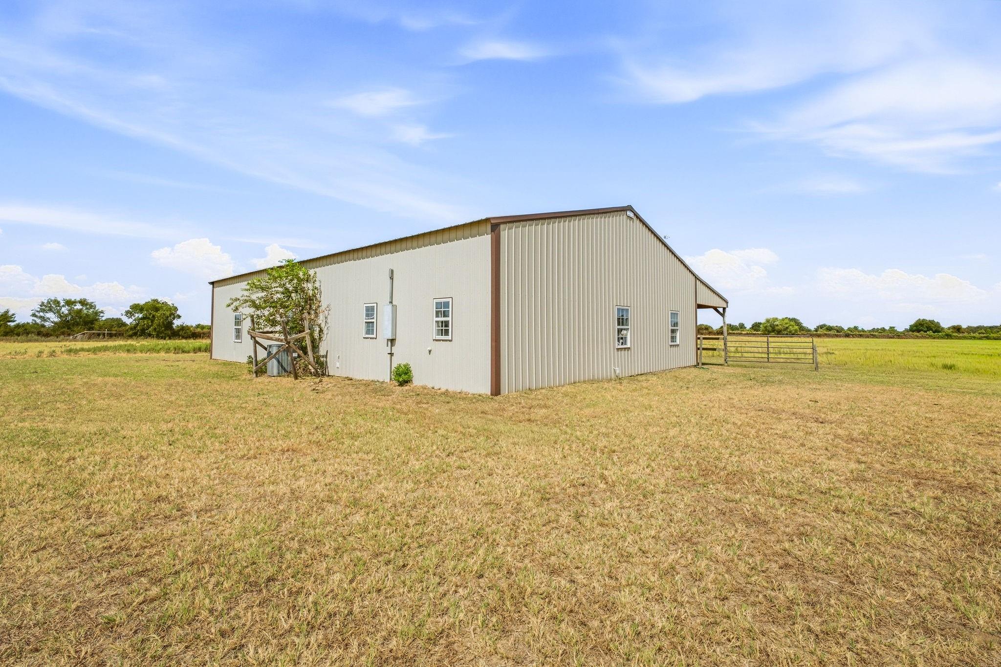 main property photo 21