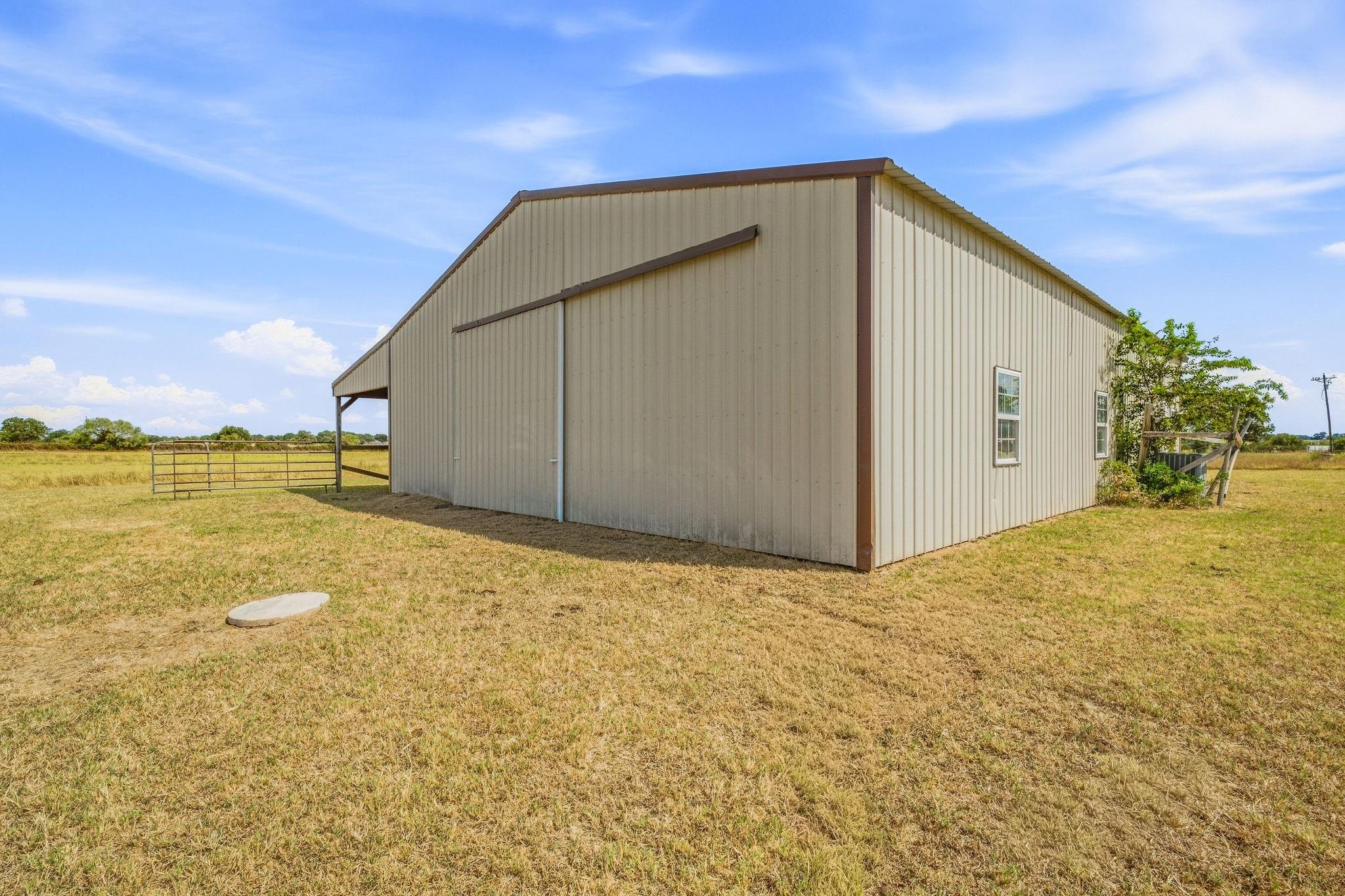 main property photo 22