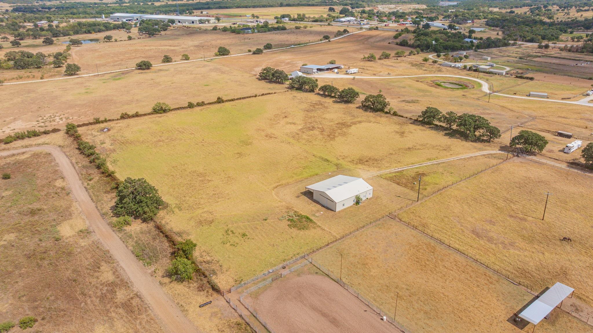 main property photo 28