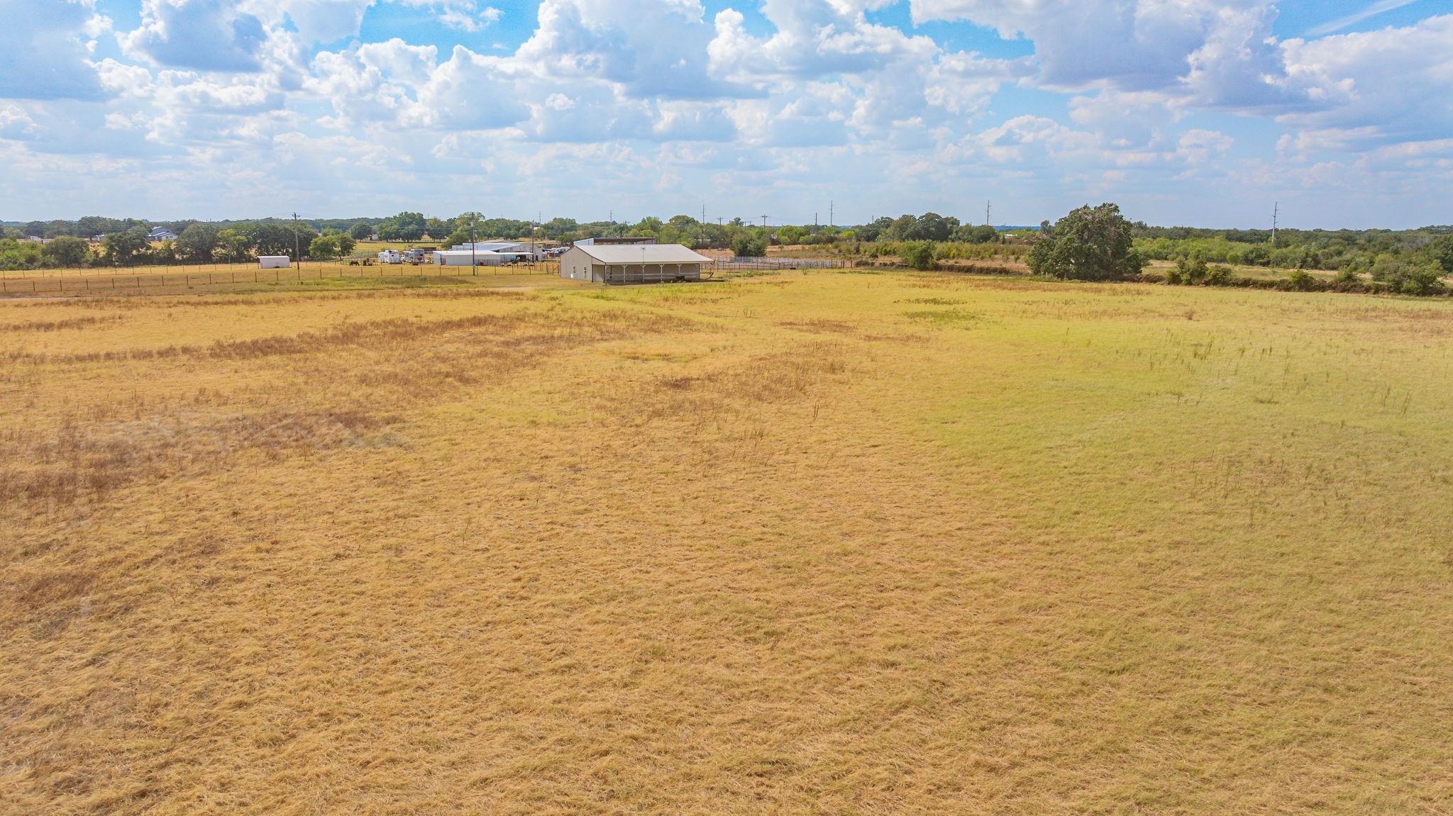 main property photo 30