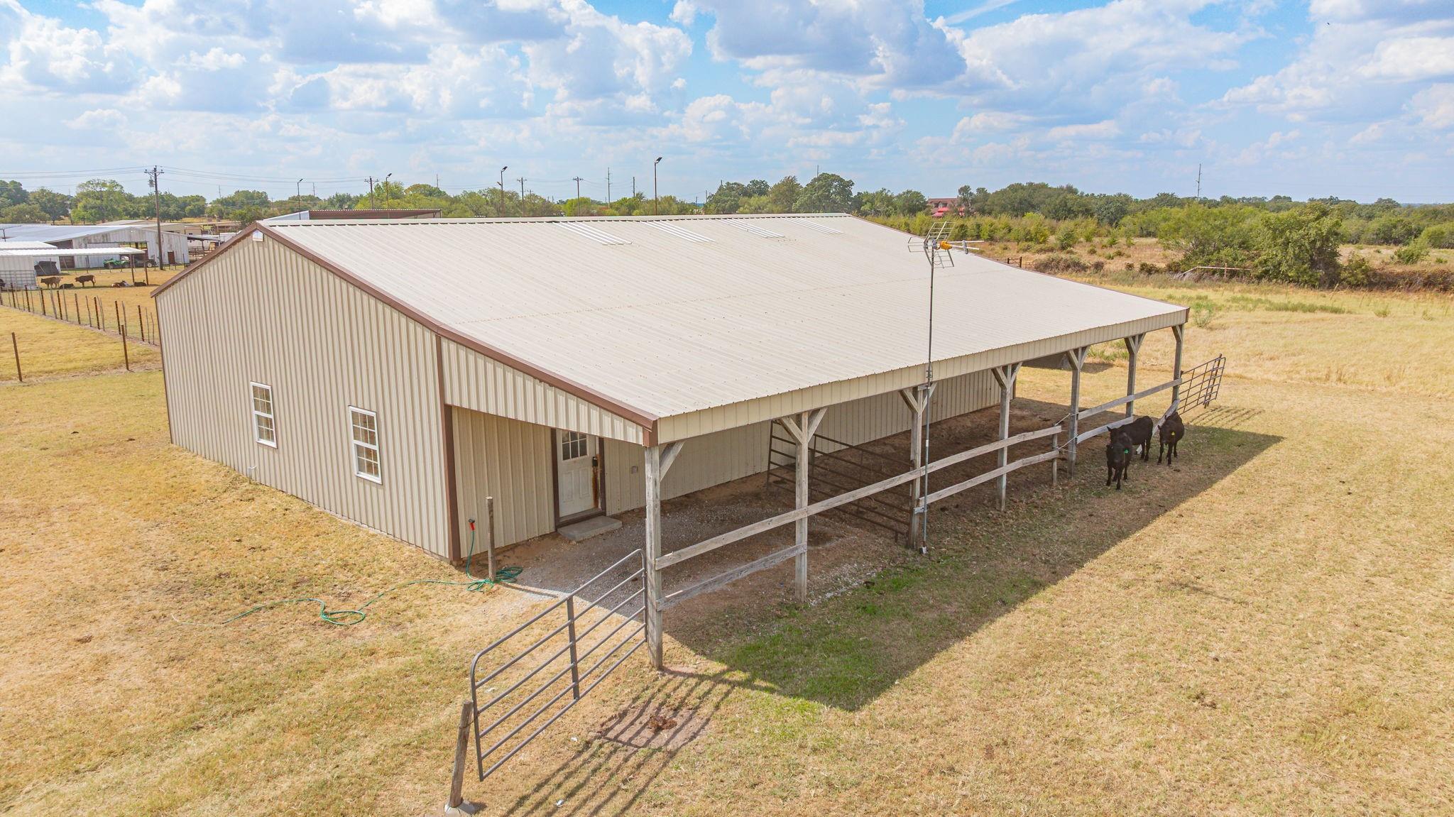 main property photo 4