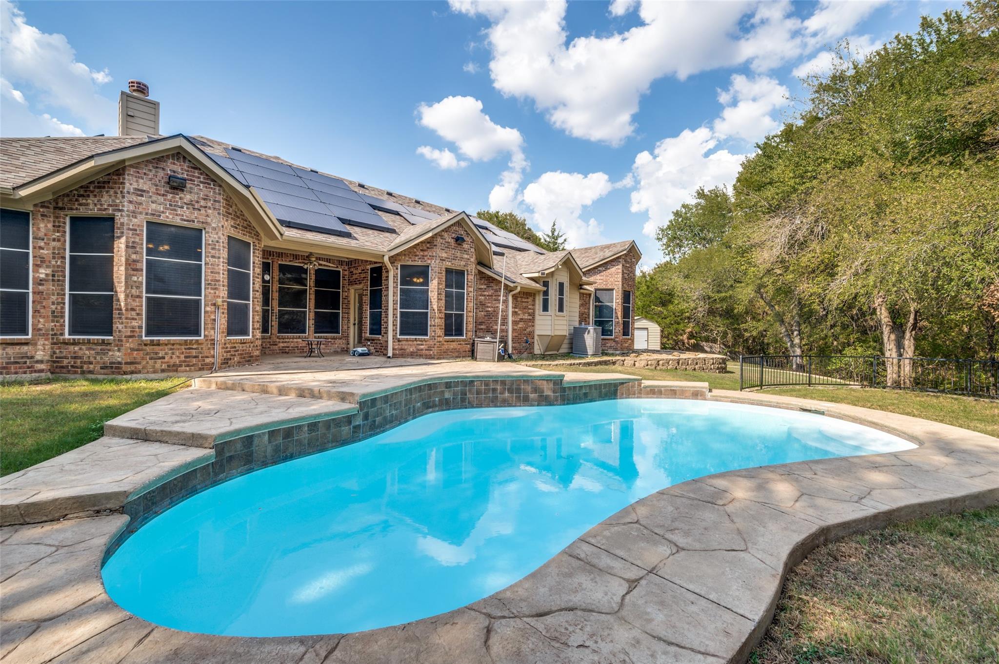 main property photo 21