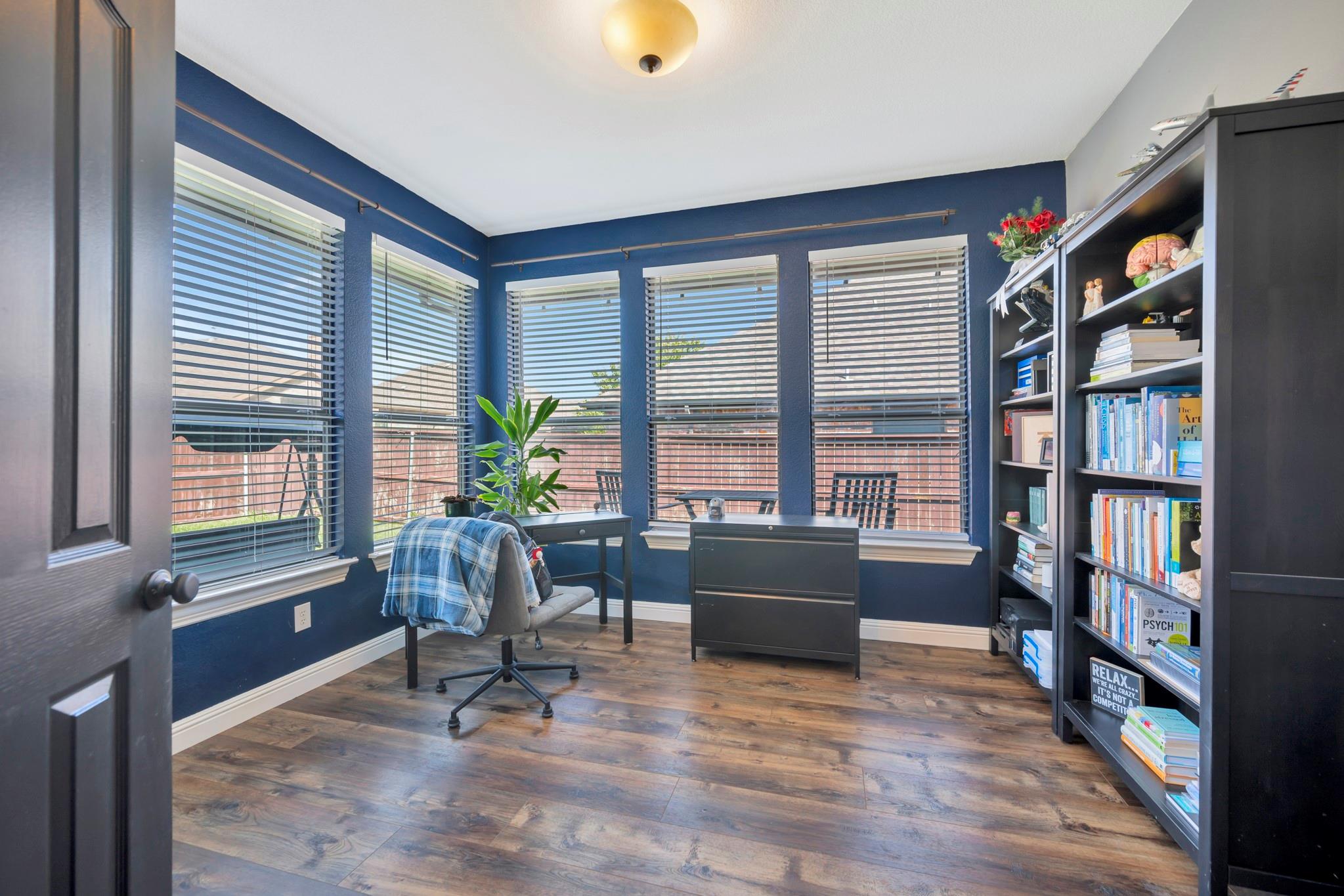 main property photo 18