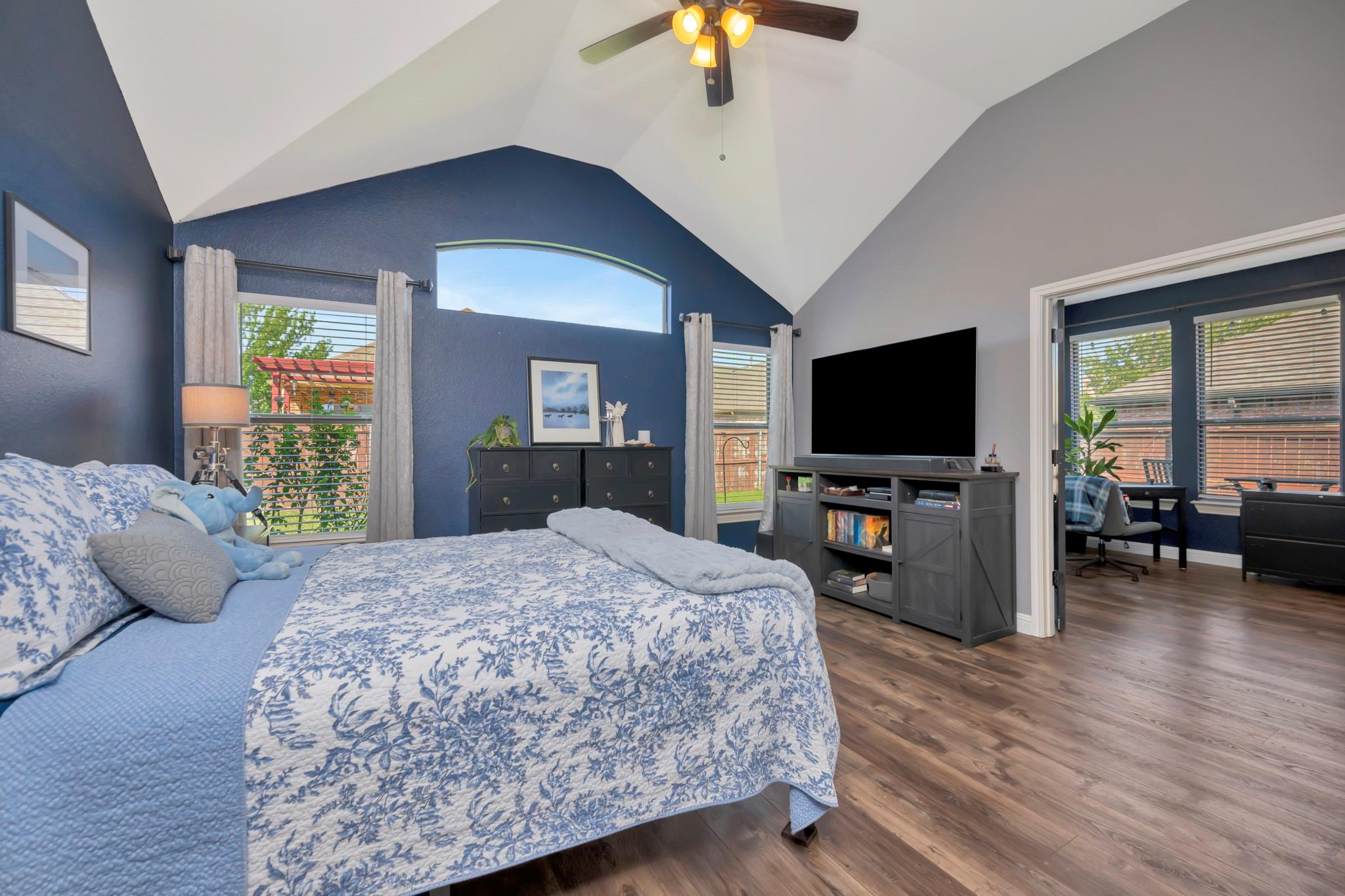 main property photo 20