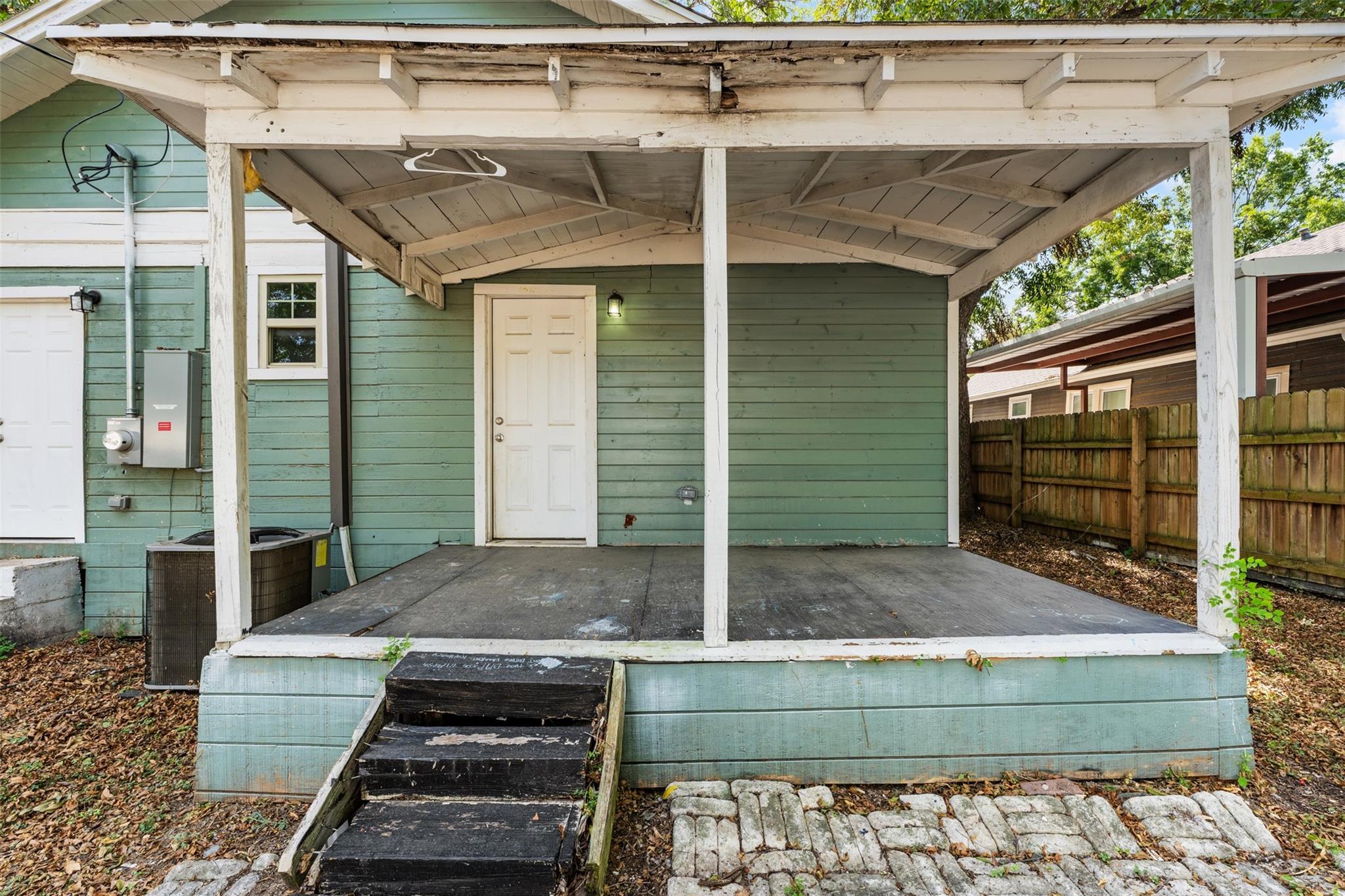 main property photo 30