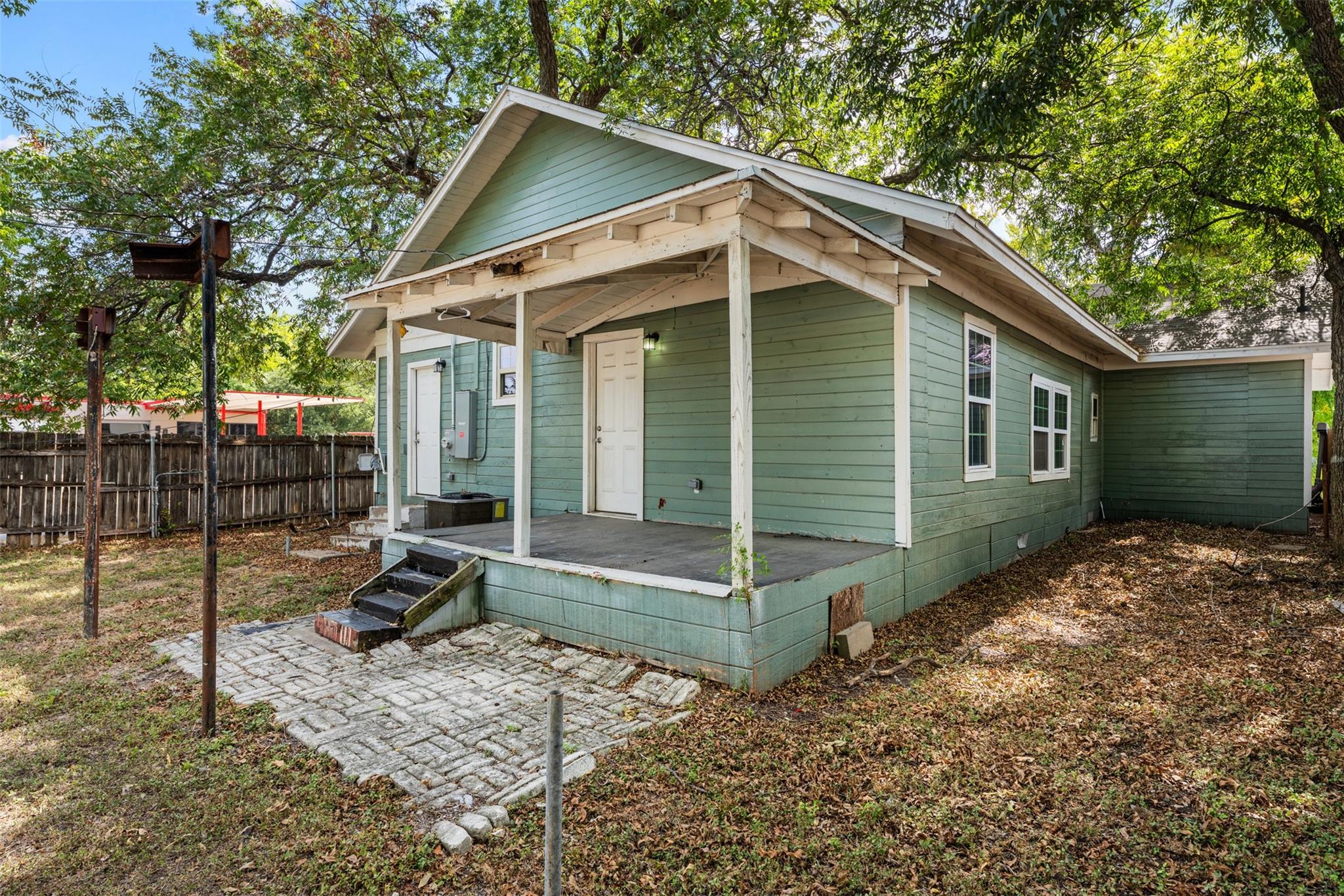 main property photo 31
