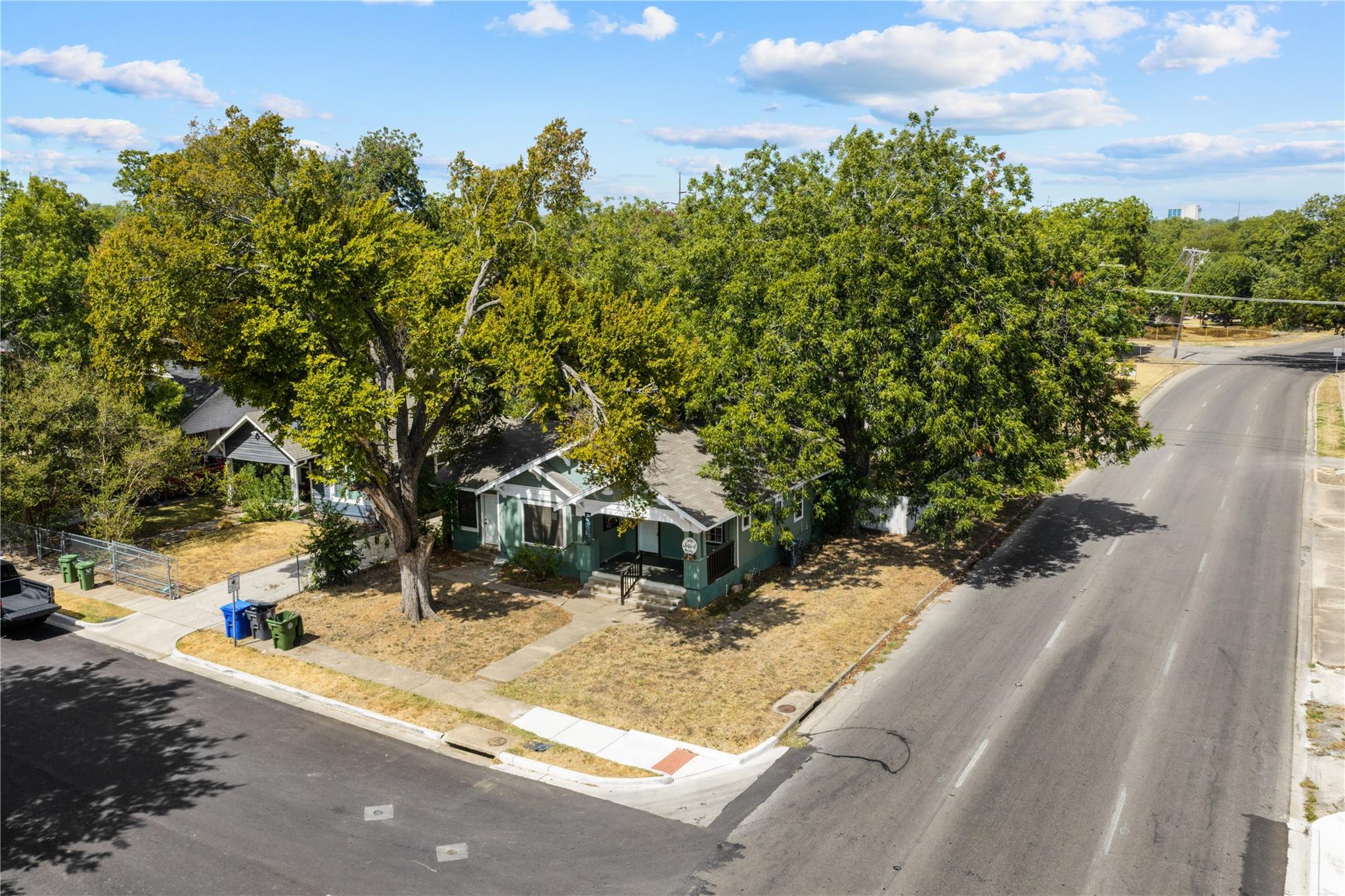 main property photo 33