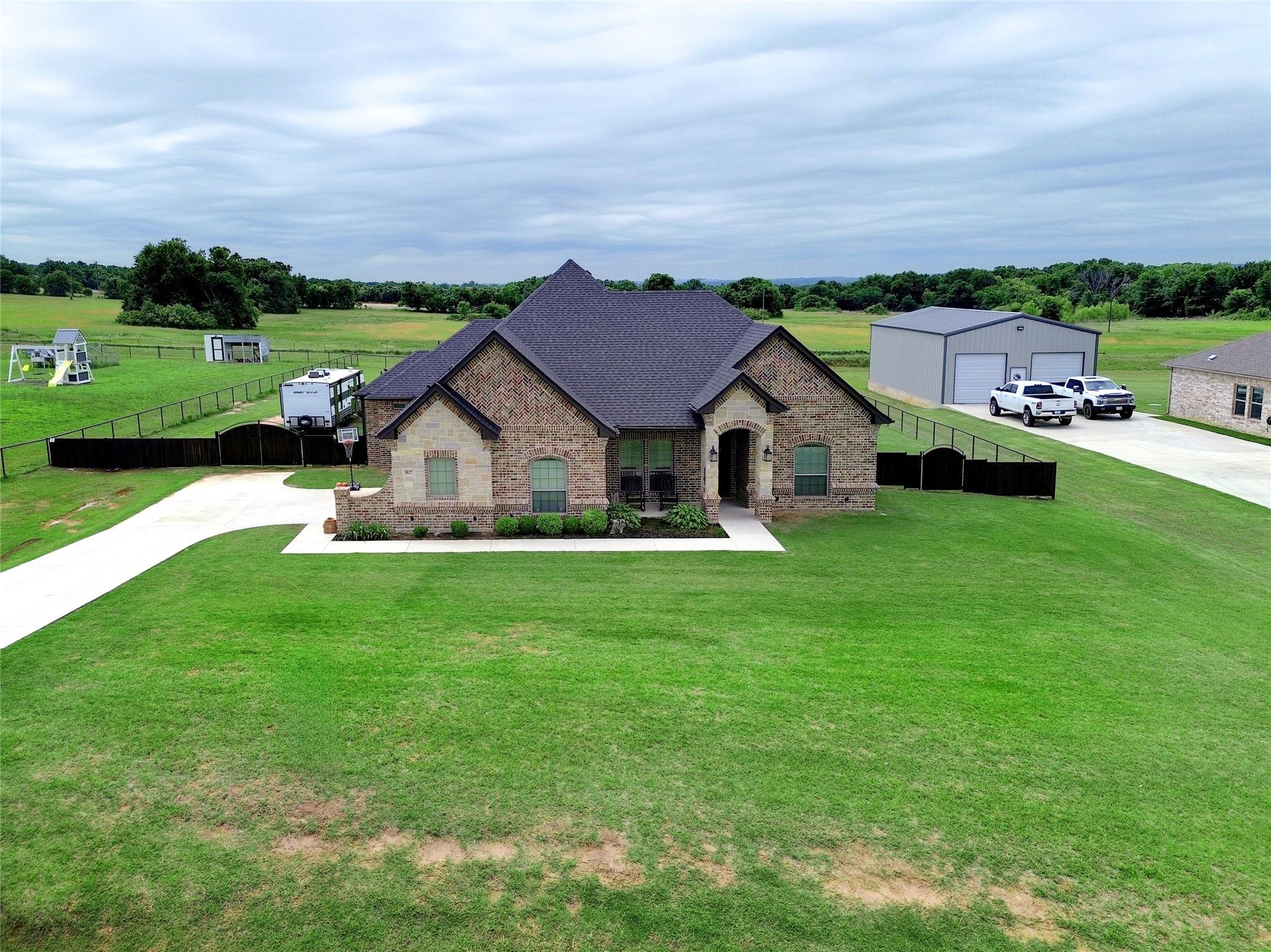 main property photo 24