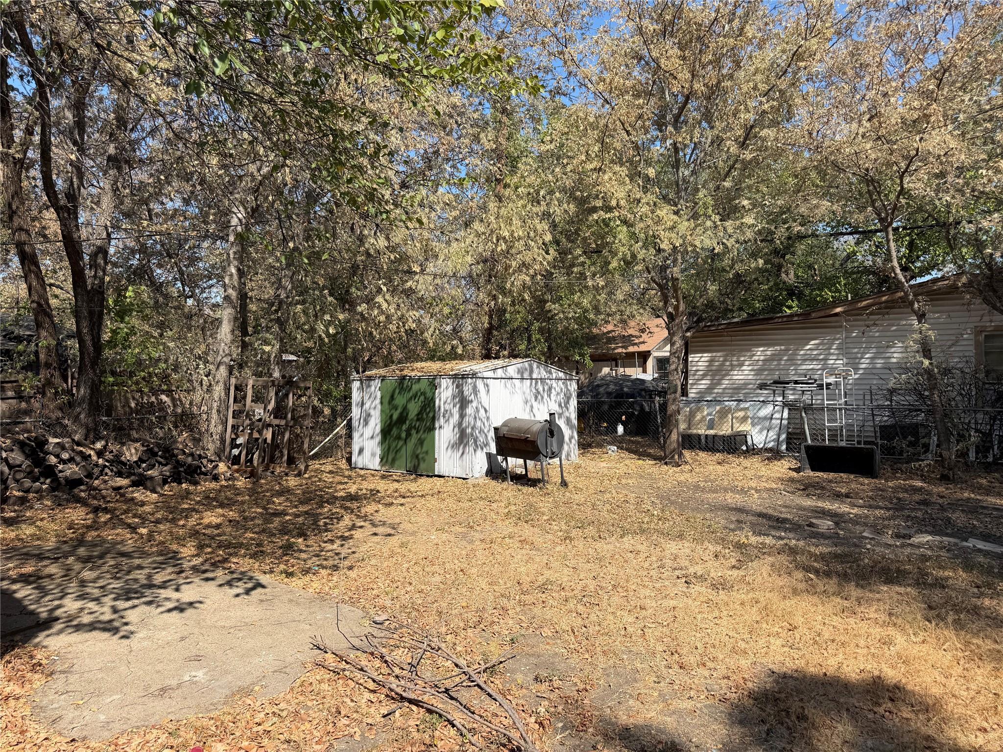 main property photo 25