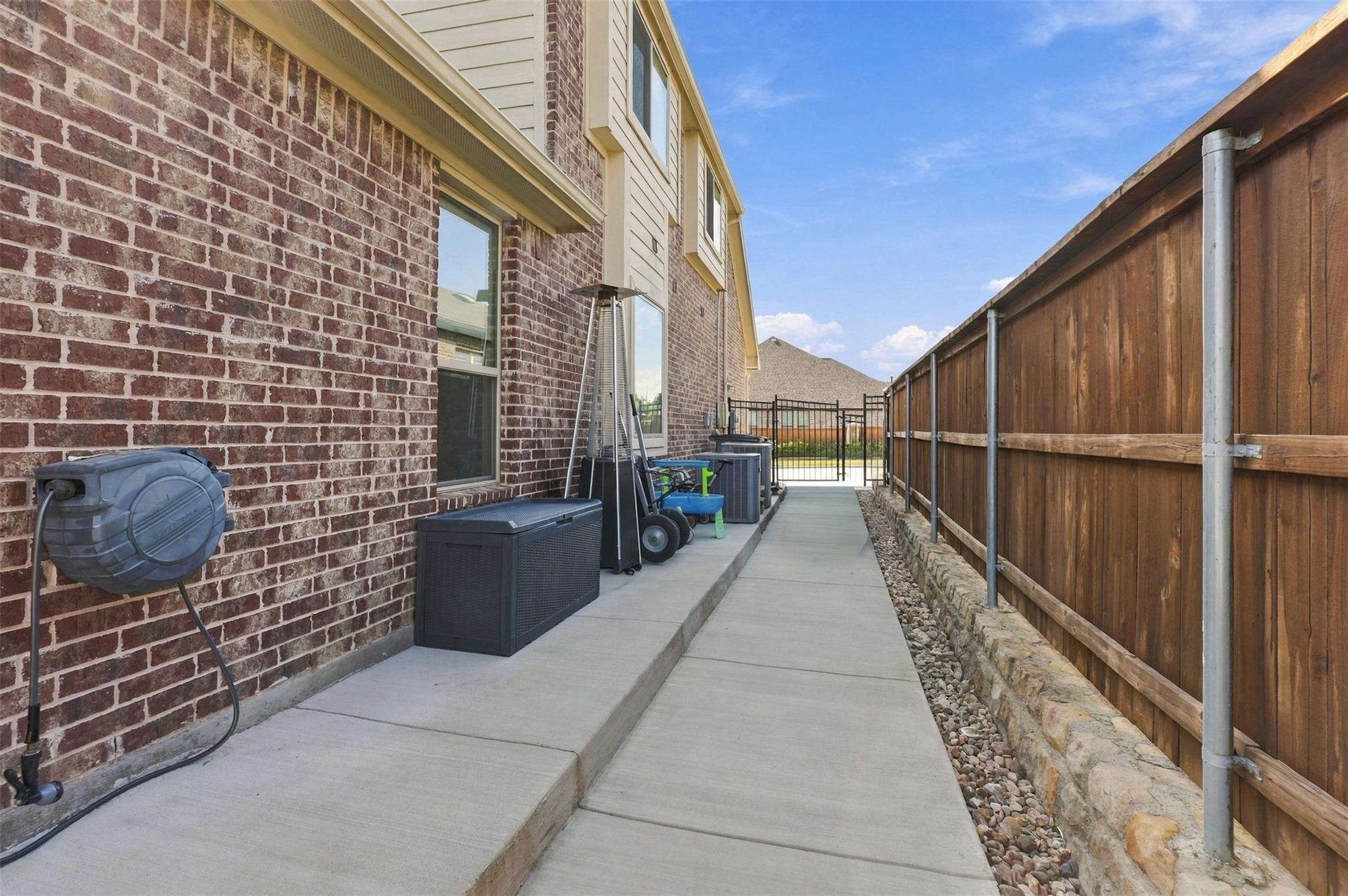 main property photo 38