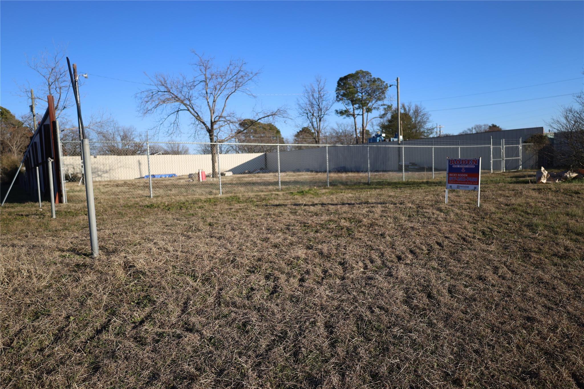 main property photo 4