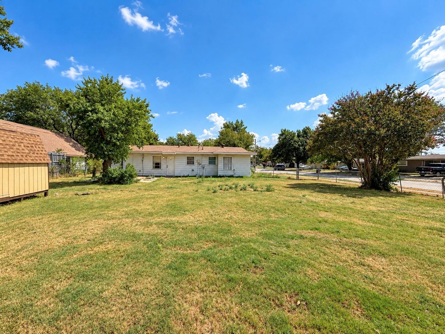 main property photo 4