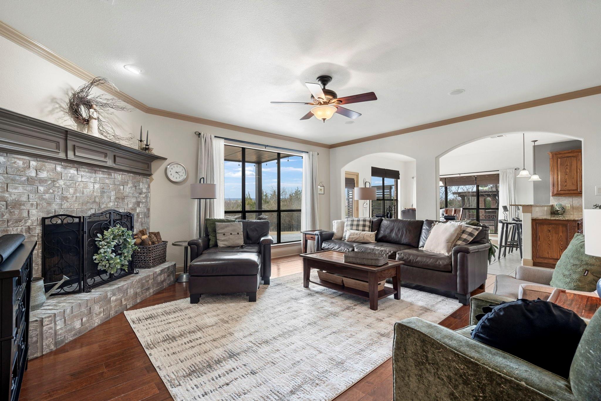 main property photo 13