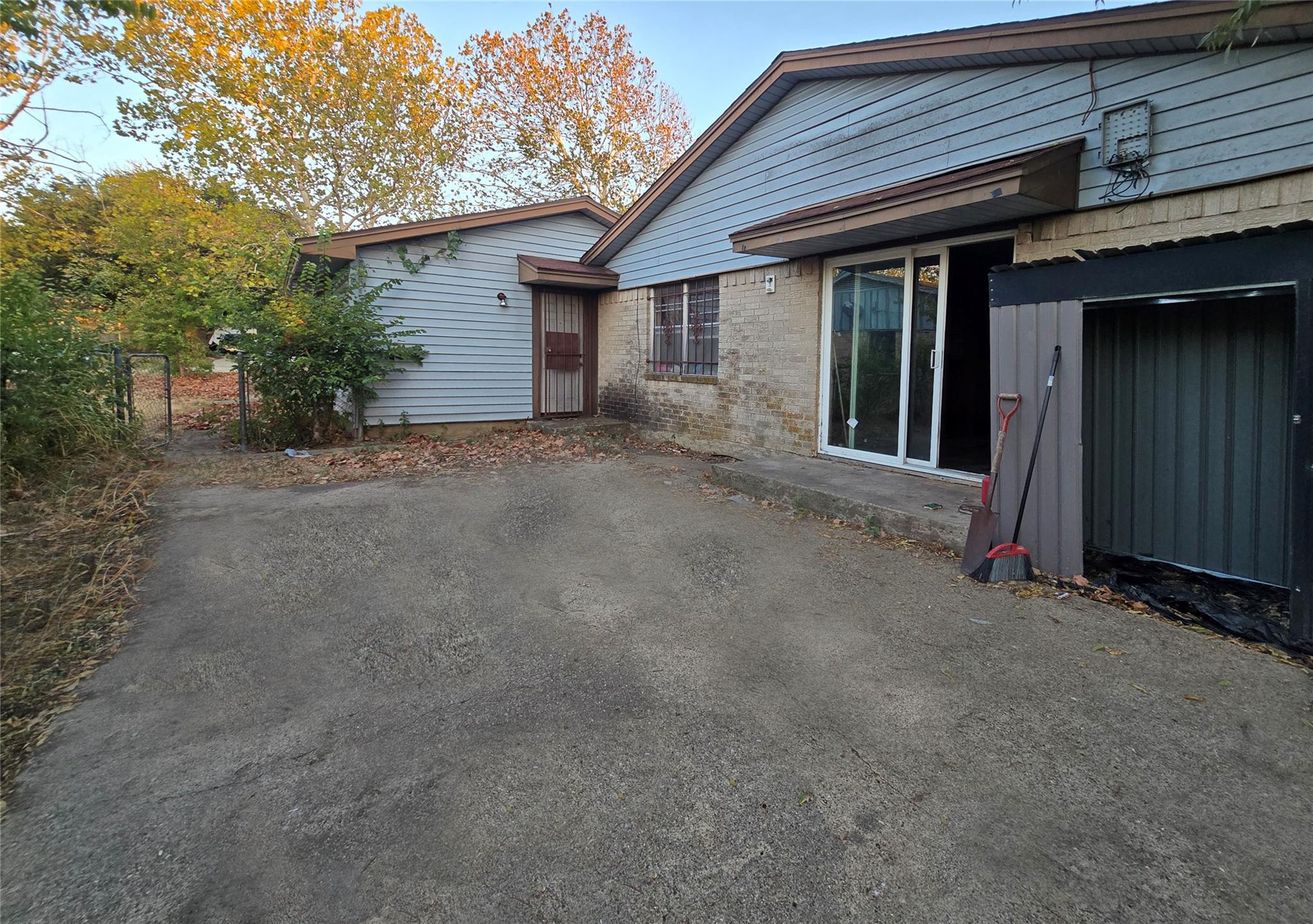 main property photo 32