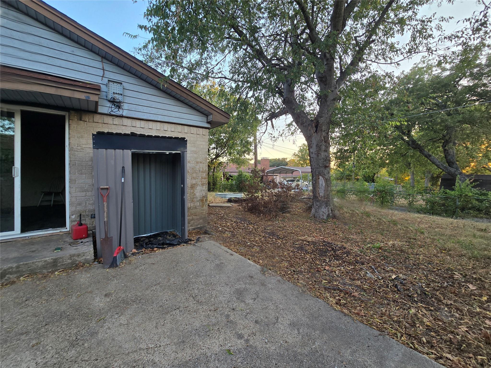 main property photo 34