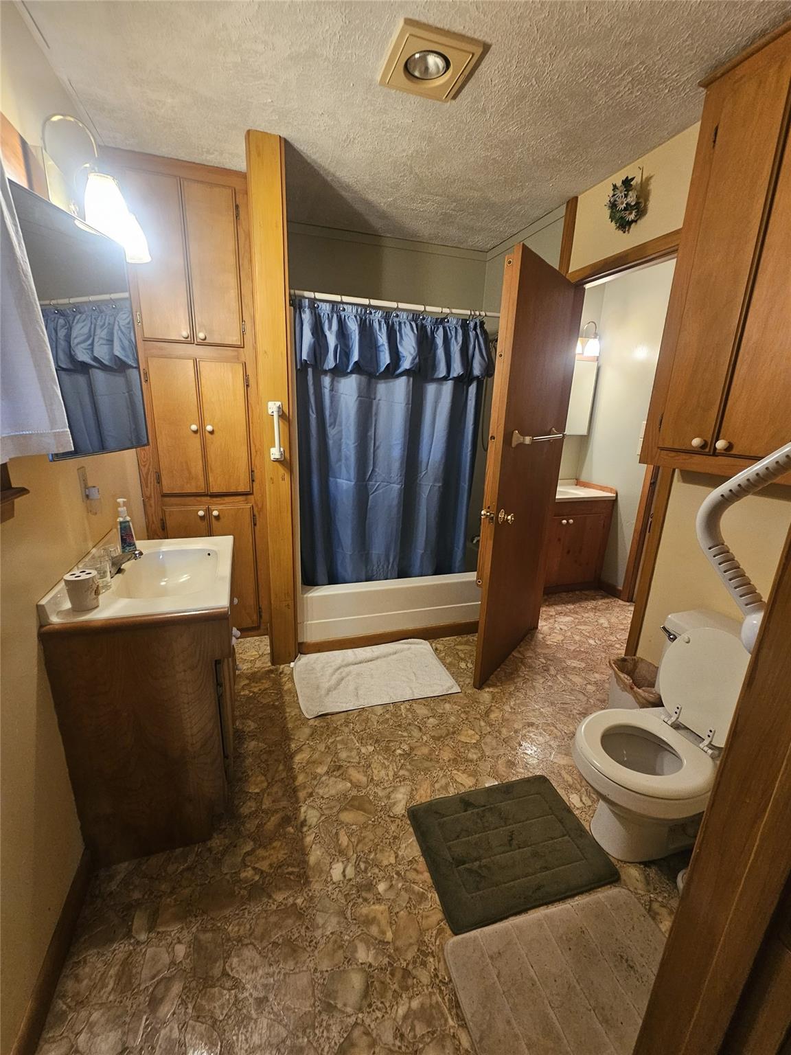 main property photo 13