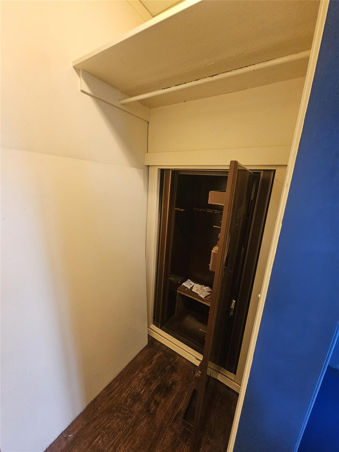 main property photo 19