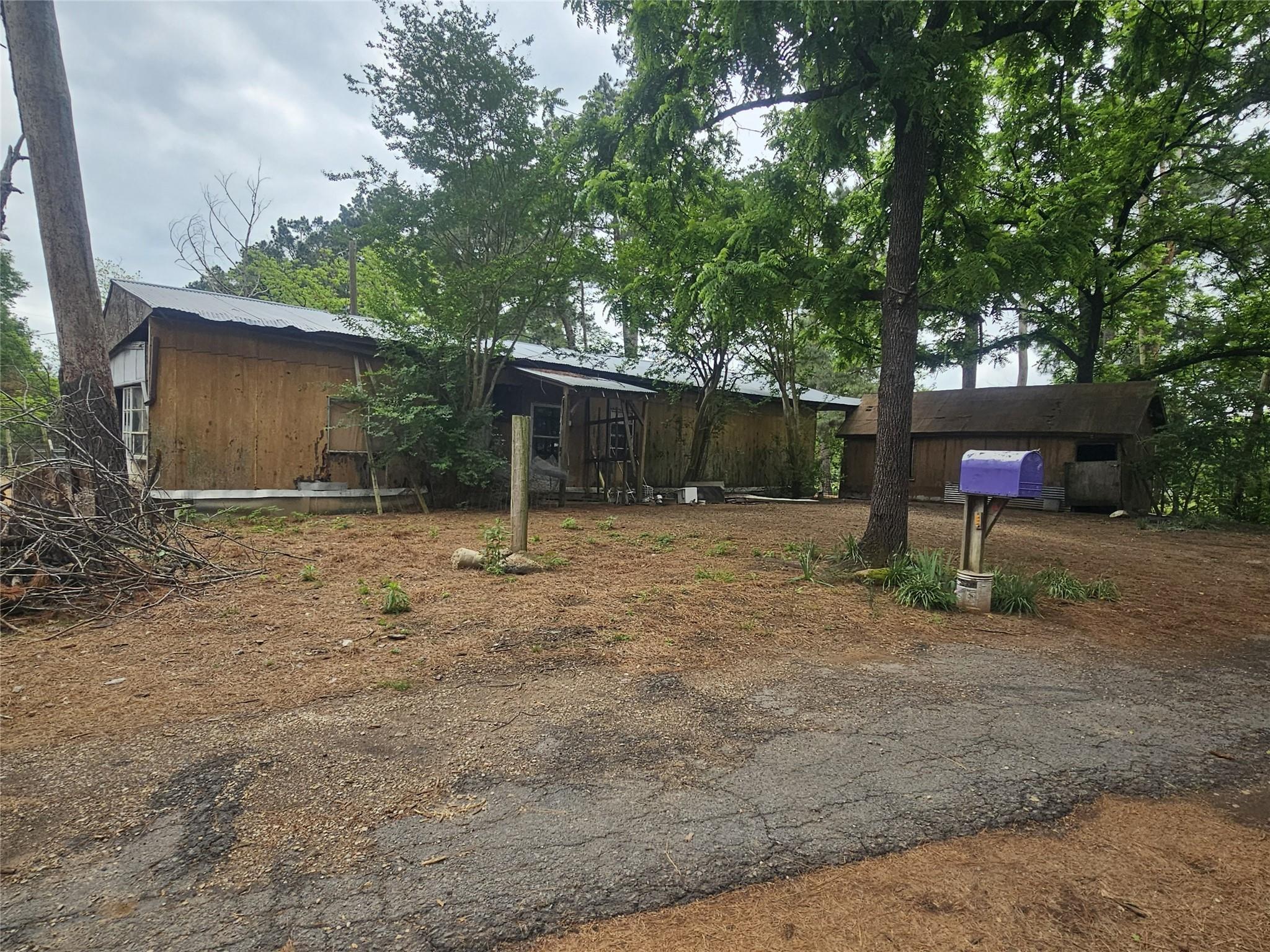 main property photo 23