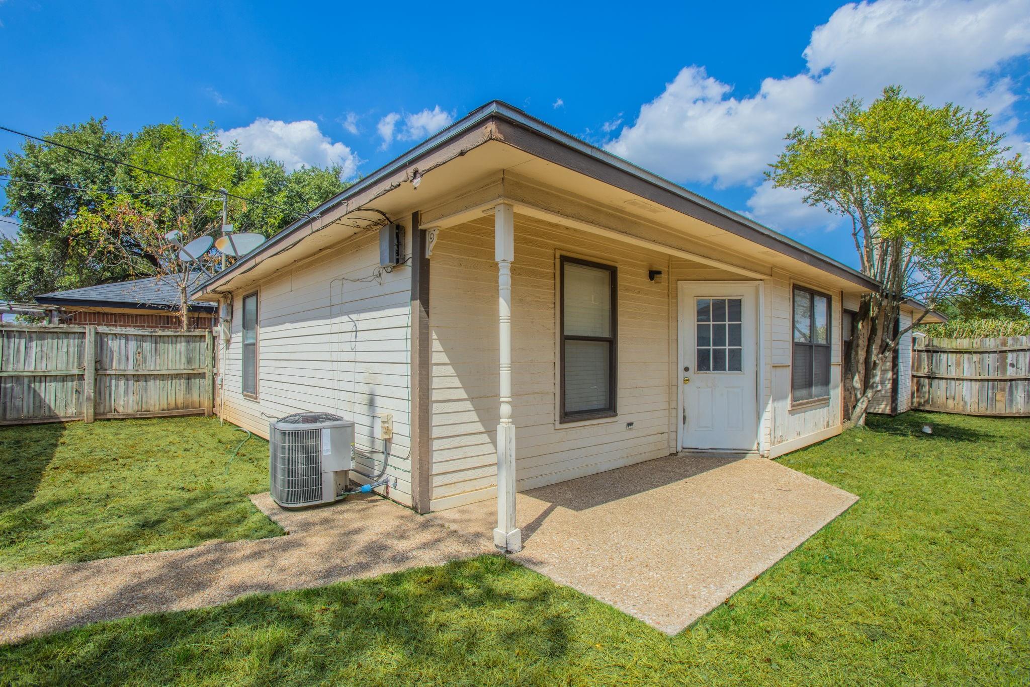 main property photo 17