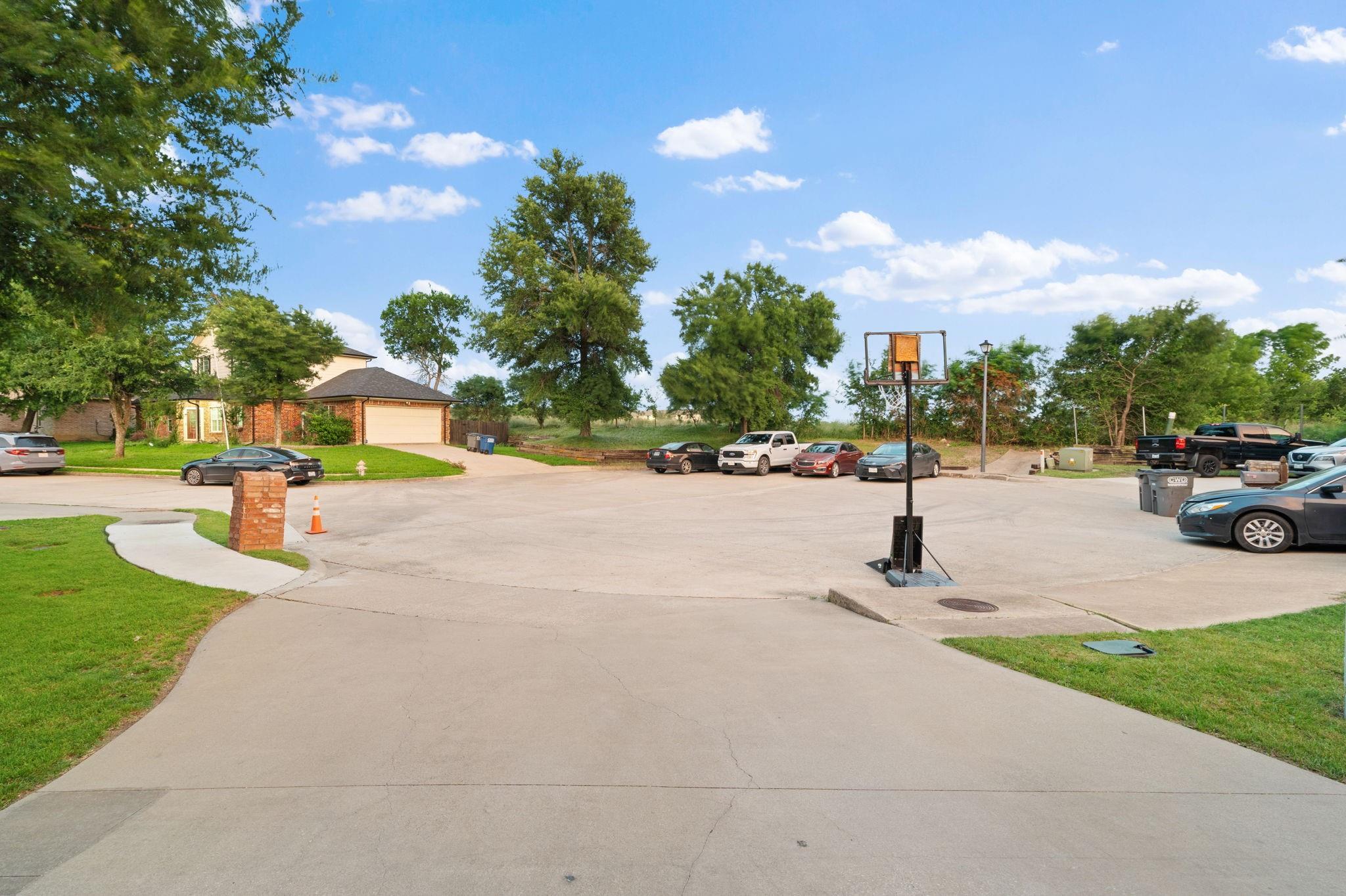 main property photo 33