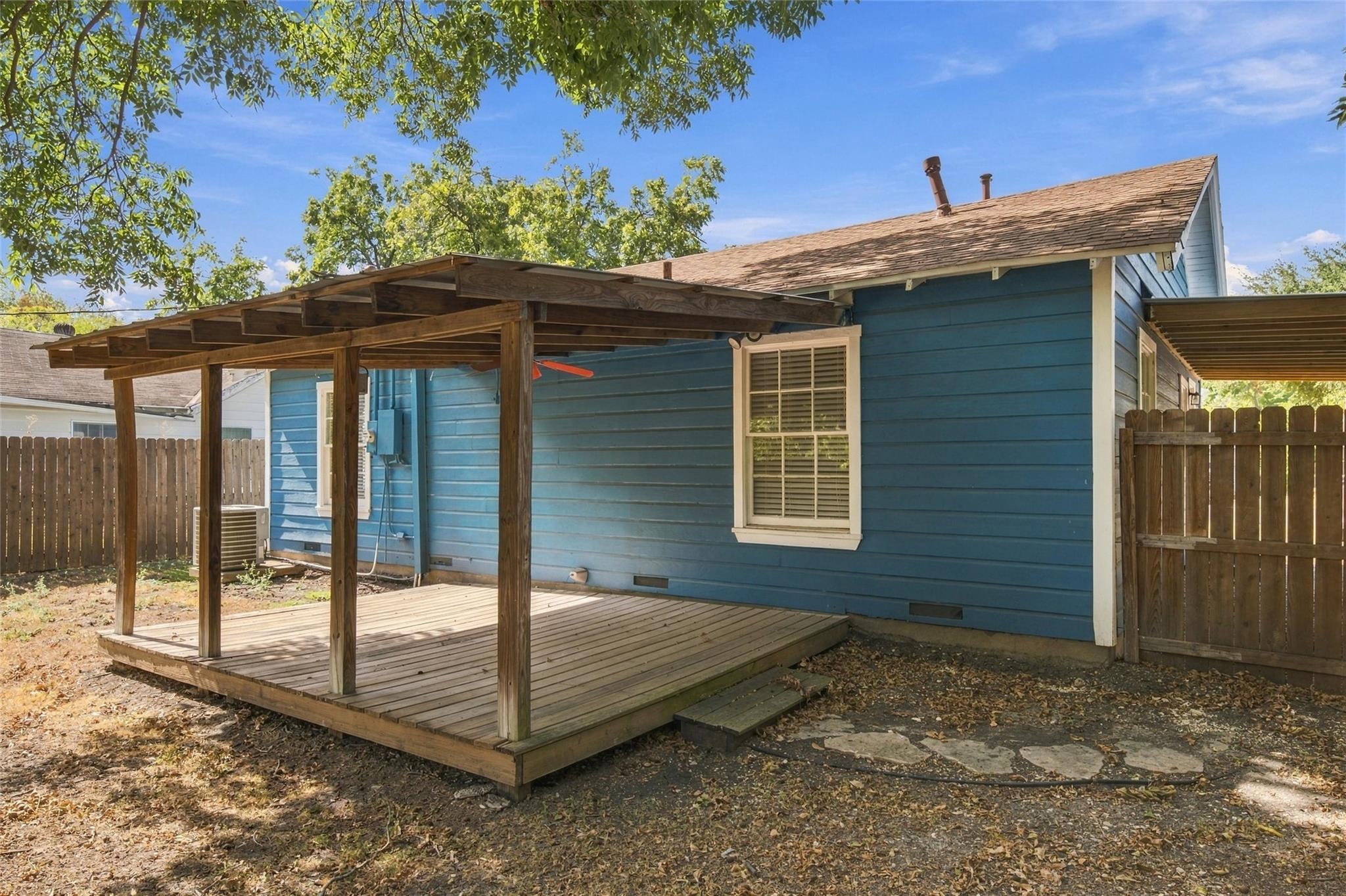 main property photo 18