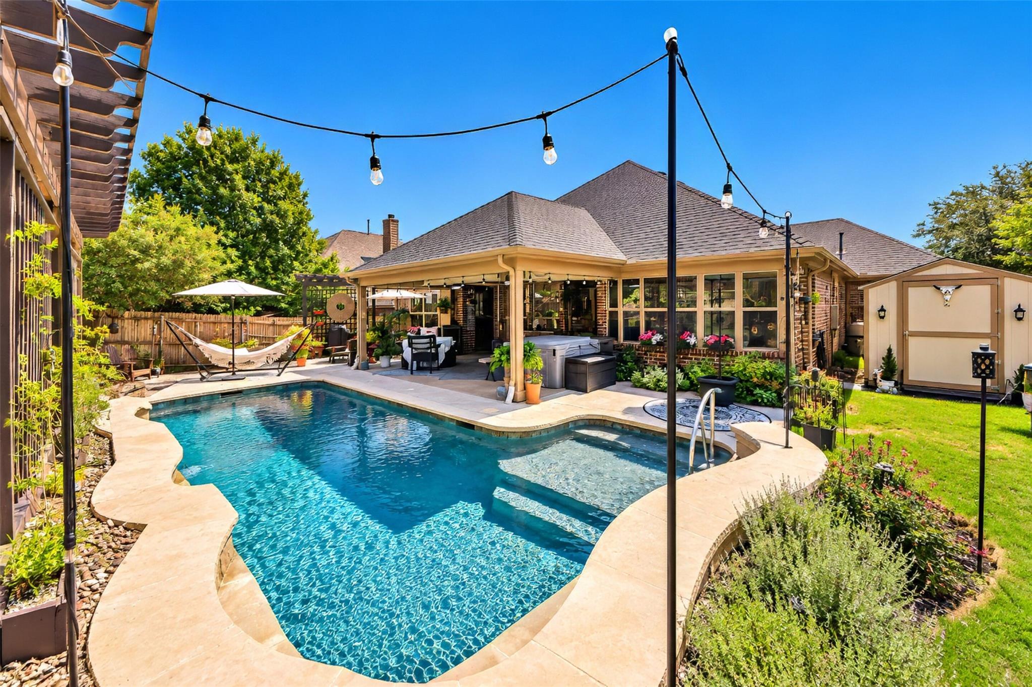 main property photo 28